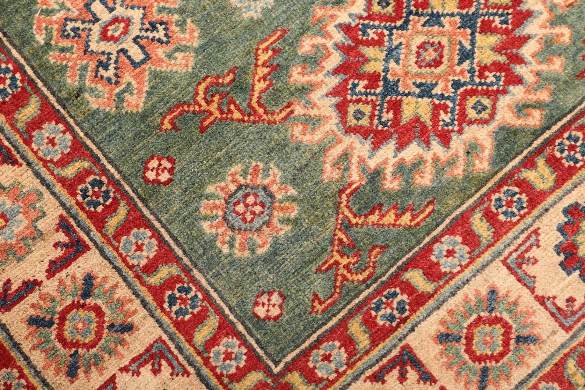 kazak-teppich-108-x-150-cm-geometrisches-muster-handgeknupft-5 Handgeknüpfter Kazak Orientteppich 108 × 150 cm