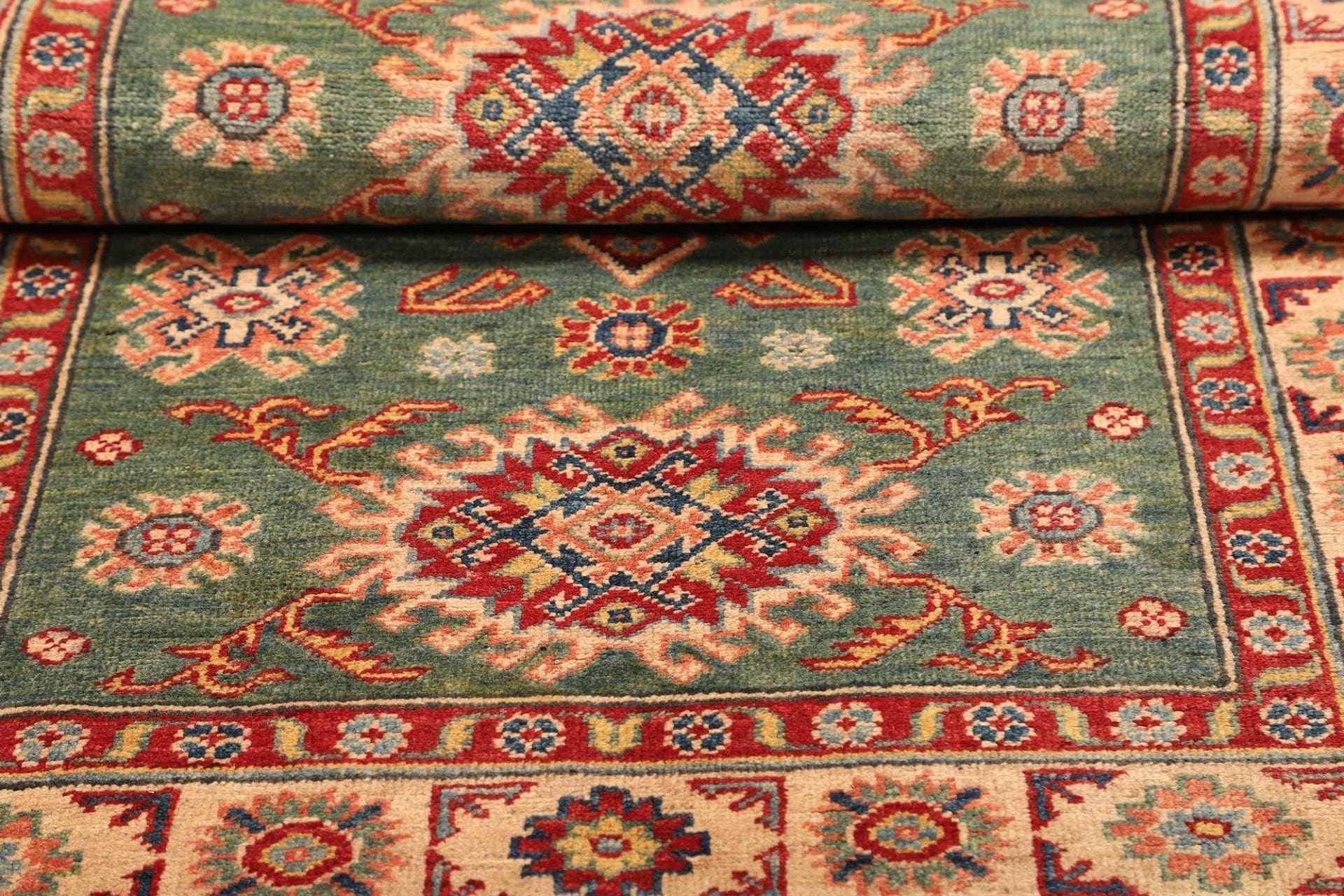 kazak-teppich-108-x-150-cm-geometrisches-muster-handgeknupft-9 Handgeknüpfter Kazak Orientteppich 108 × 150 cm