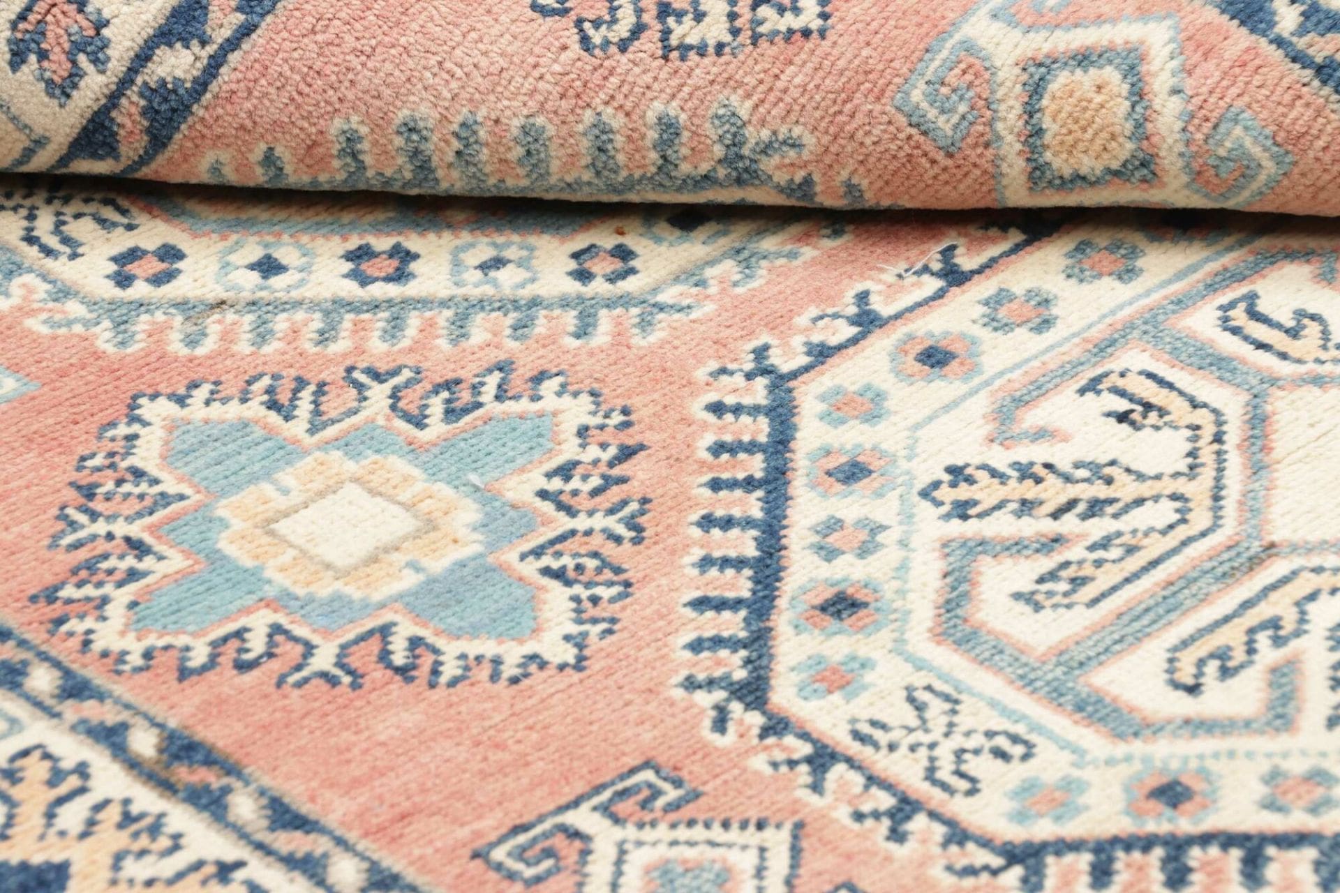 kazak-orientteppich-101-x-143cm-mit-geometrischen-mustern-handgeknupft-9 Handgeknüpfter Kazak Orientteppich, 101 × 143 cm, Wolle