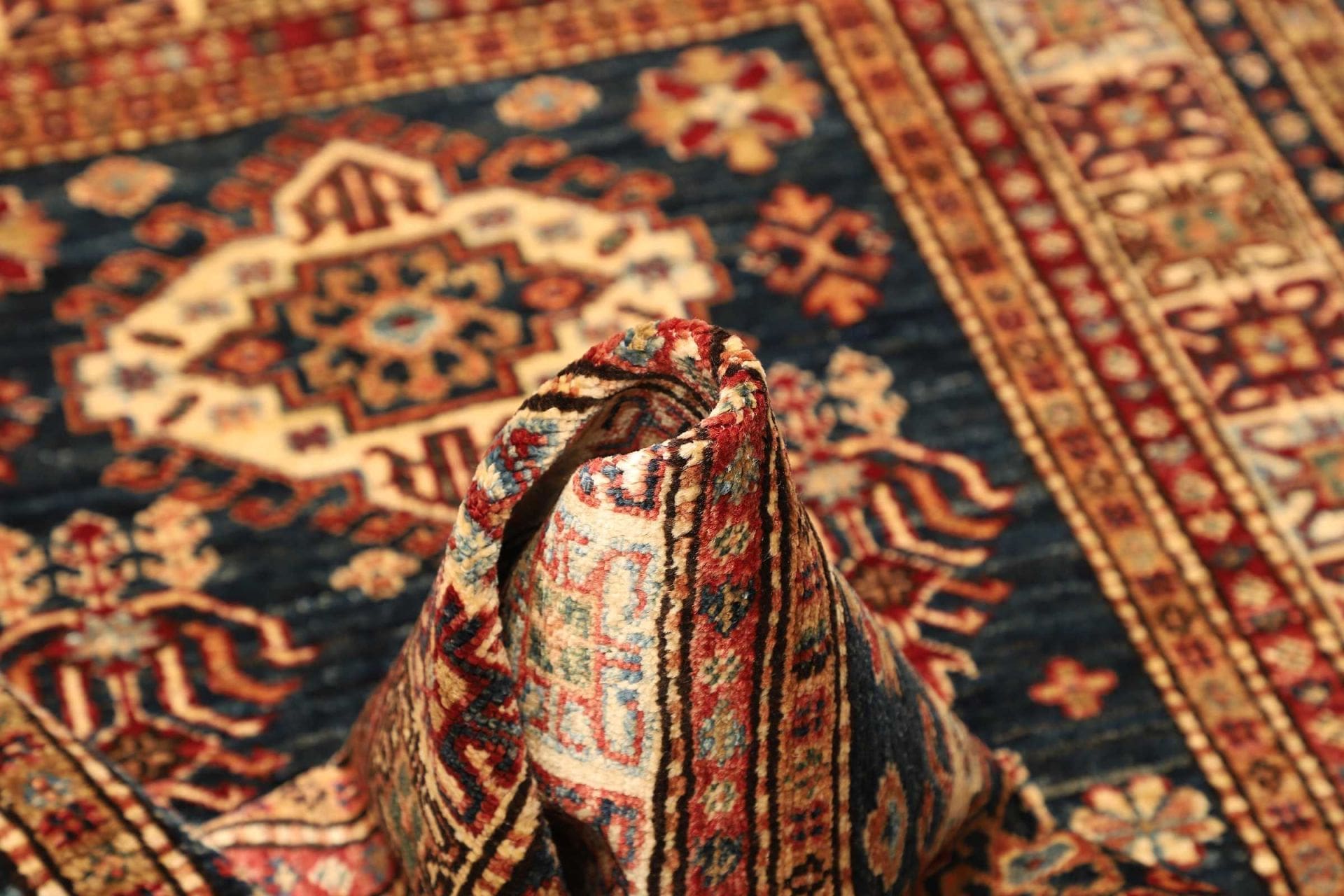 Kazak Orientteppich aus Pakistan, 101 × 147 cm