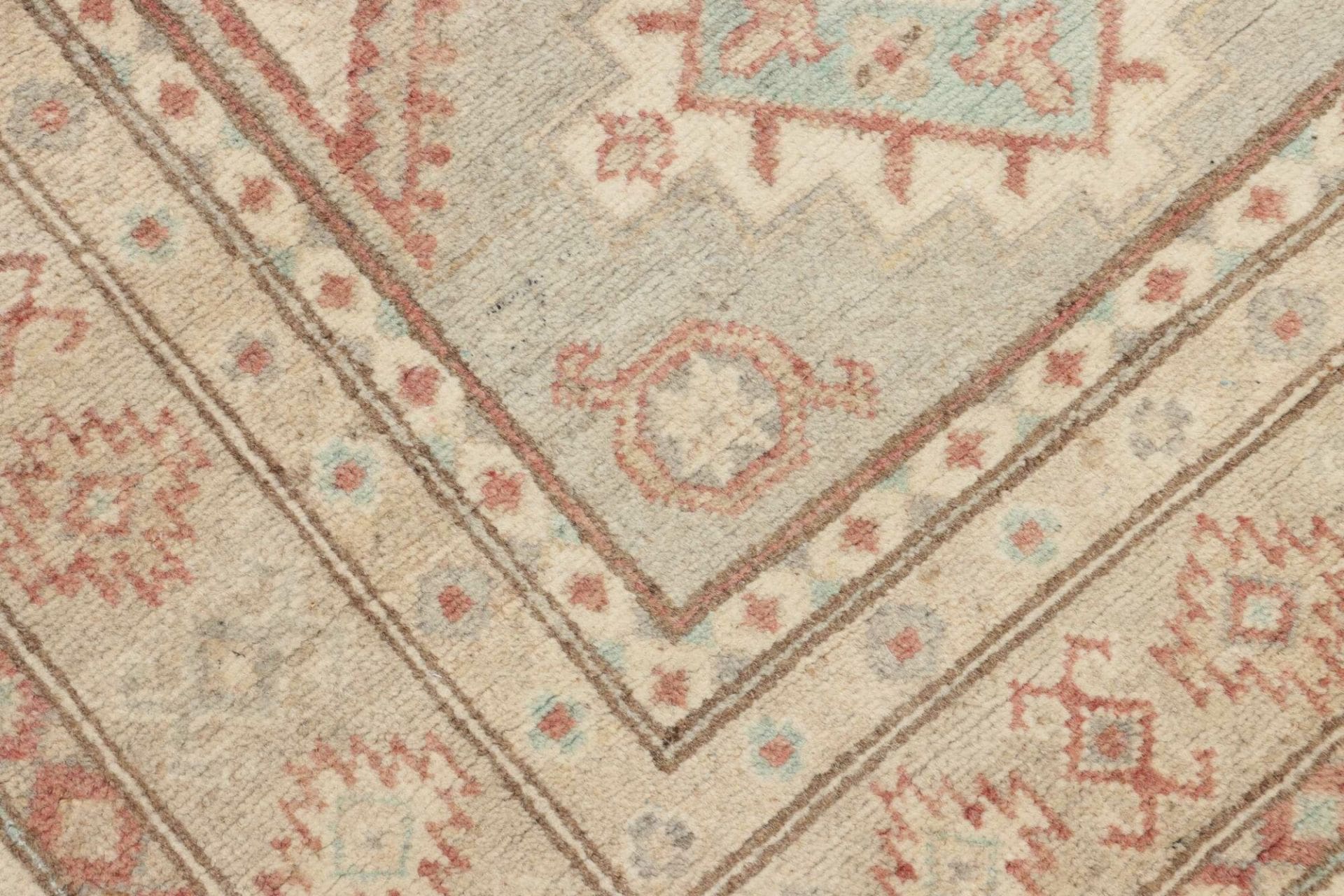 Kazak Orientteppich 106 × 143 cm aus Wolle, handgeknüpft