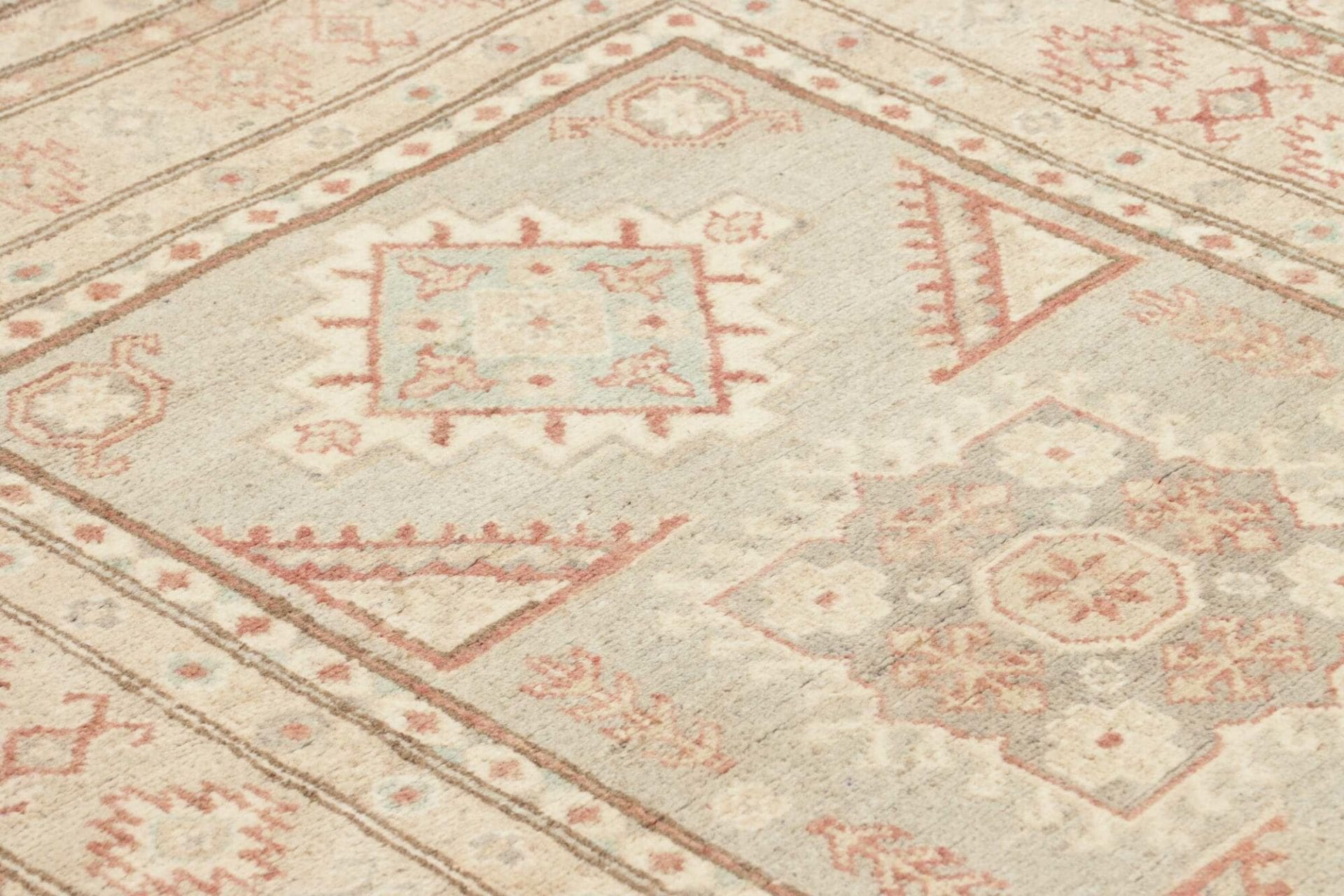 Kazak Orientteppich 106 × 143 cm aus Wolle, handgeknüpft