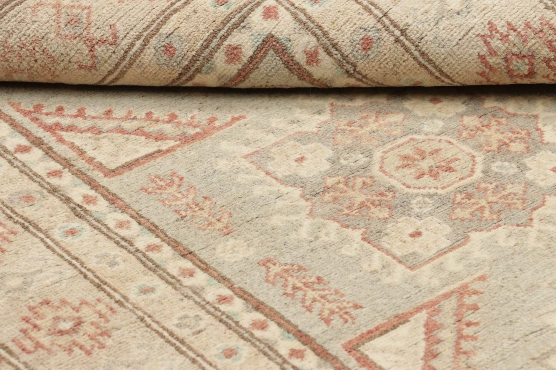 Kazak Orientteppich 106 × 143 cm aus Wolle, handgeknüpft