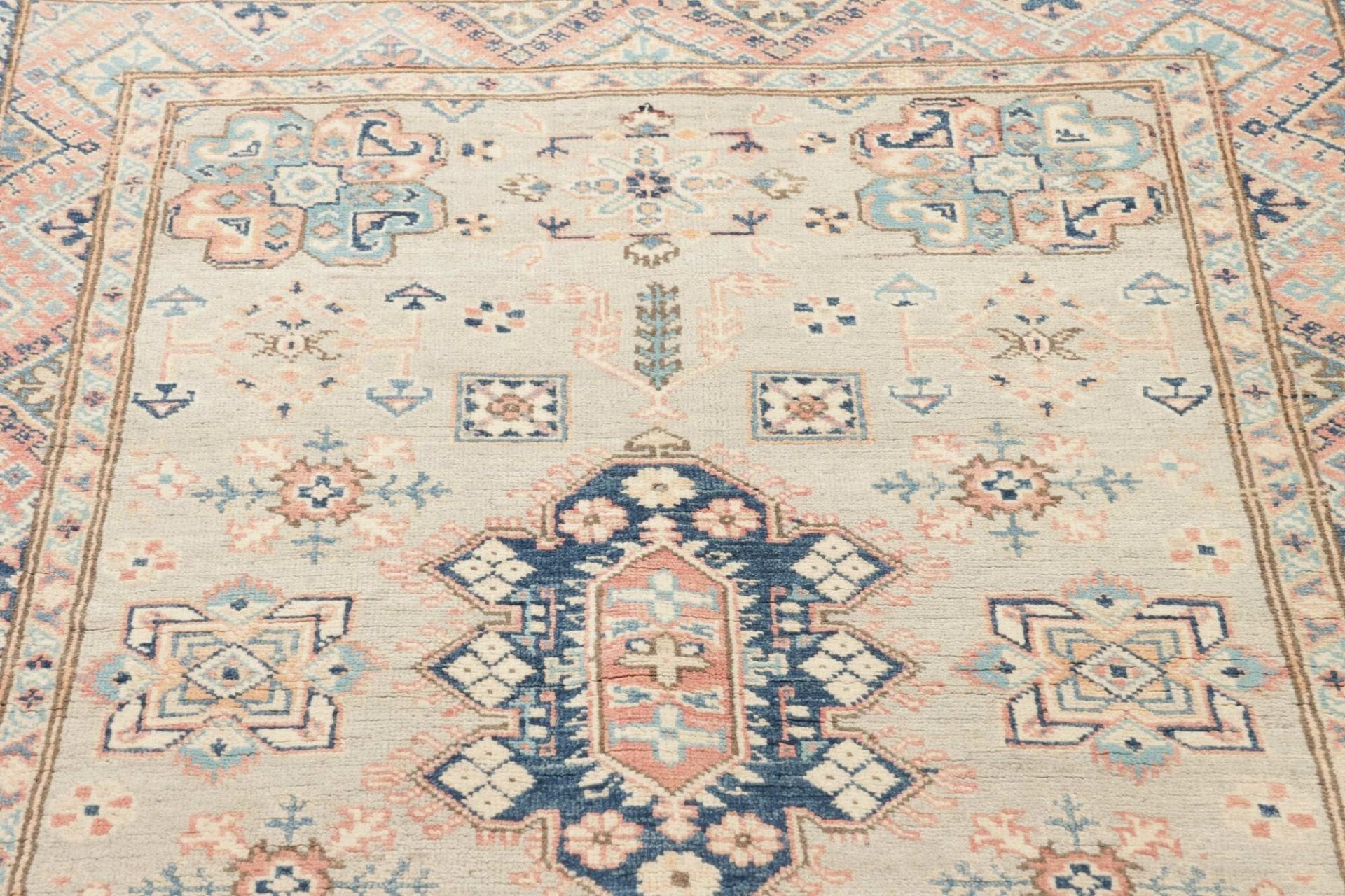Handgeknüpfter Kazak Orientteppich 121 × 177 cm