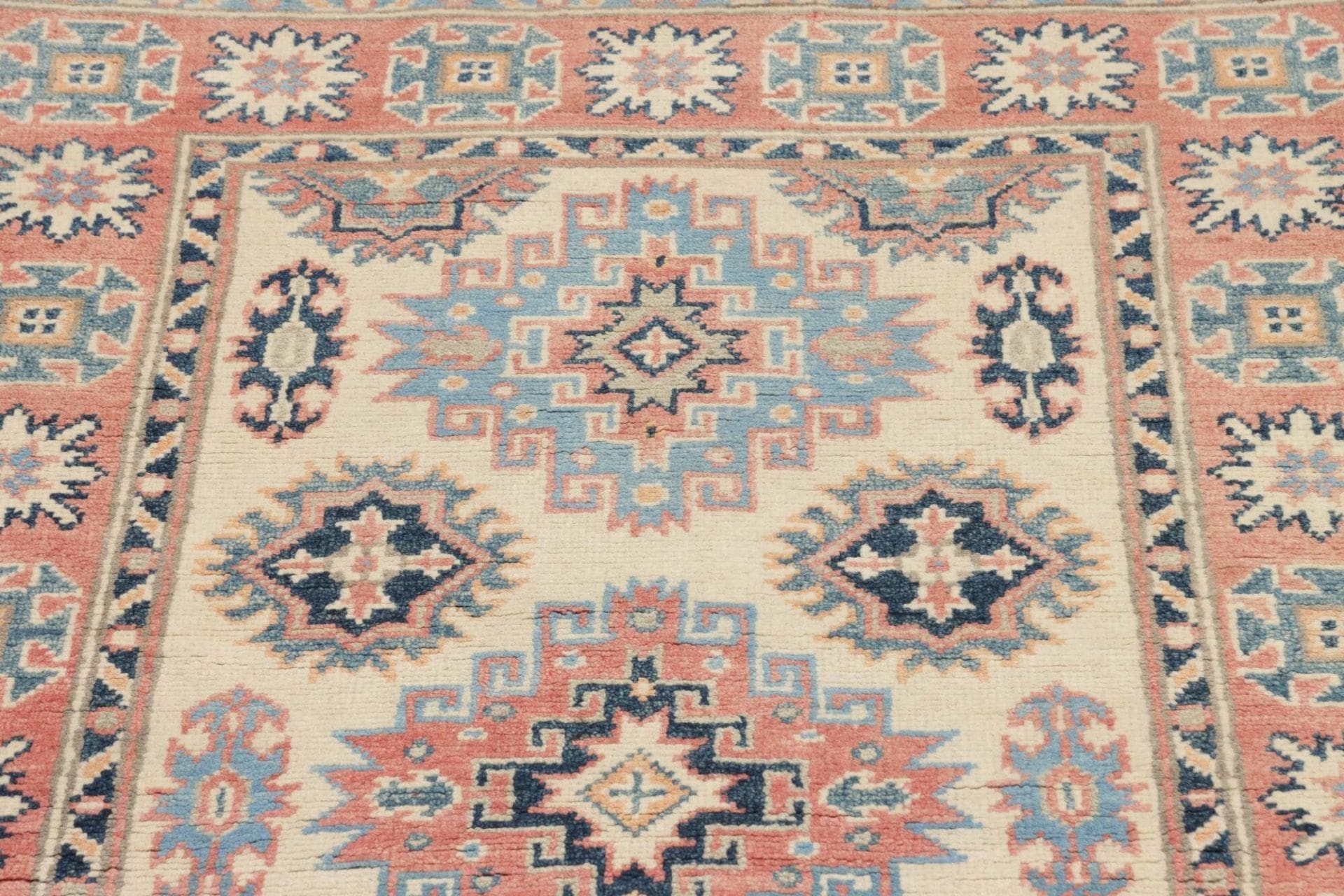 Kazak Orientteppich aus Pakistan, 90 × 131 cm