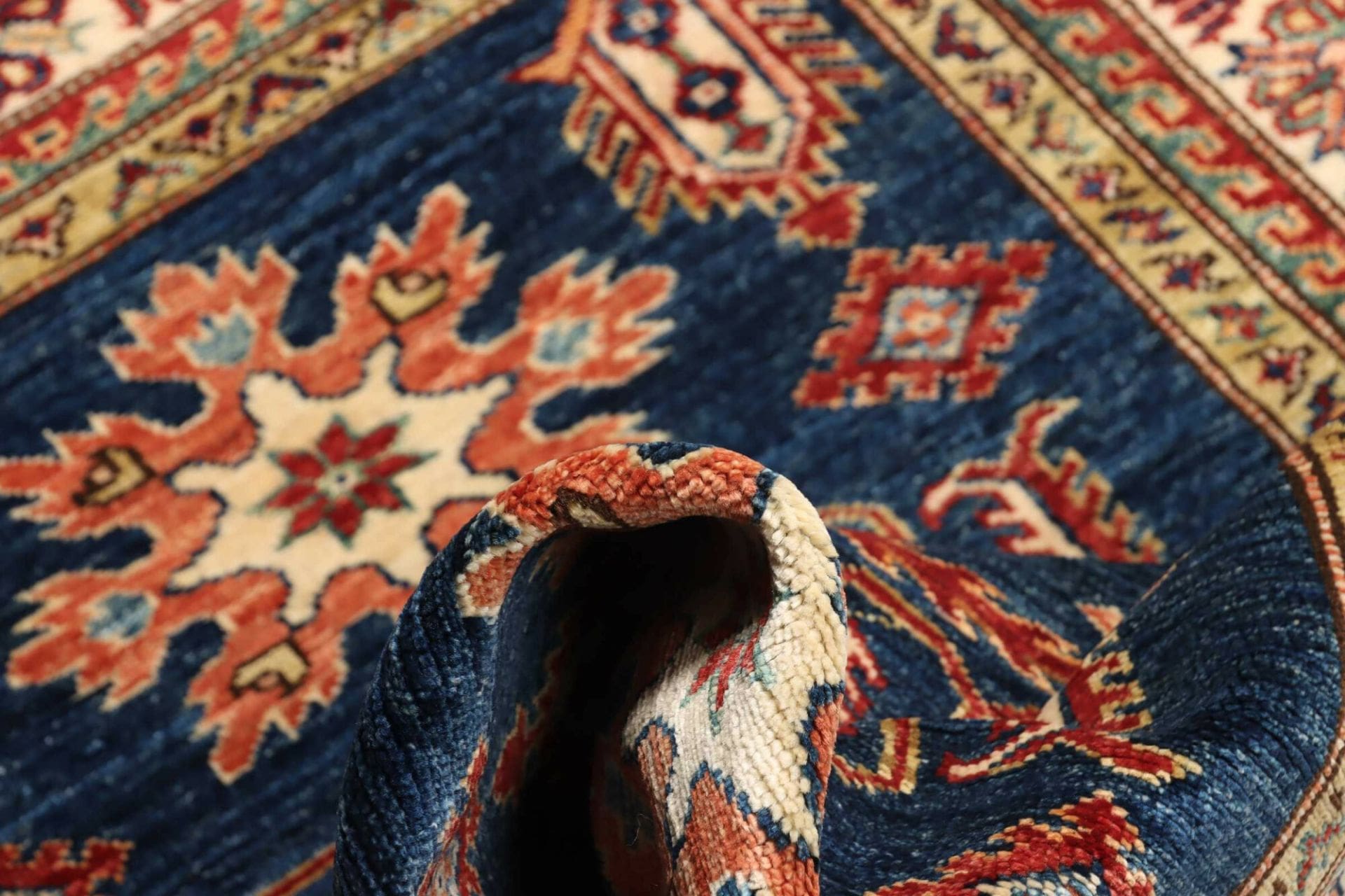 Kazak Orientteppich 106 × 148 cm aus Wolle, handgeknüpft