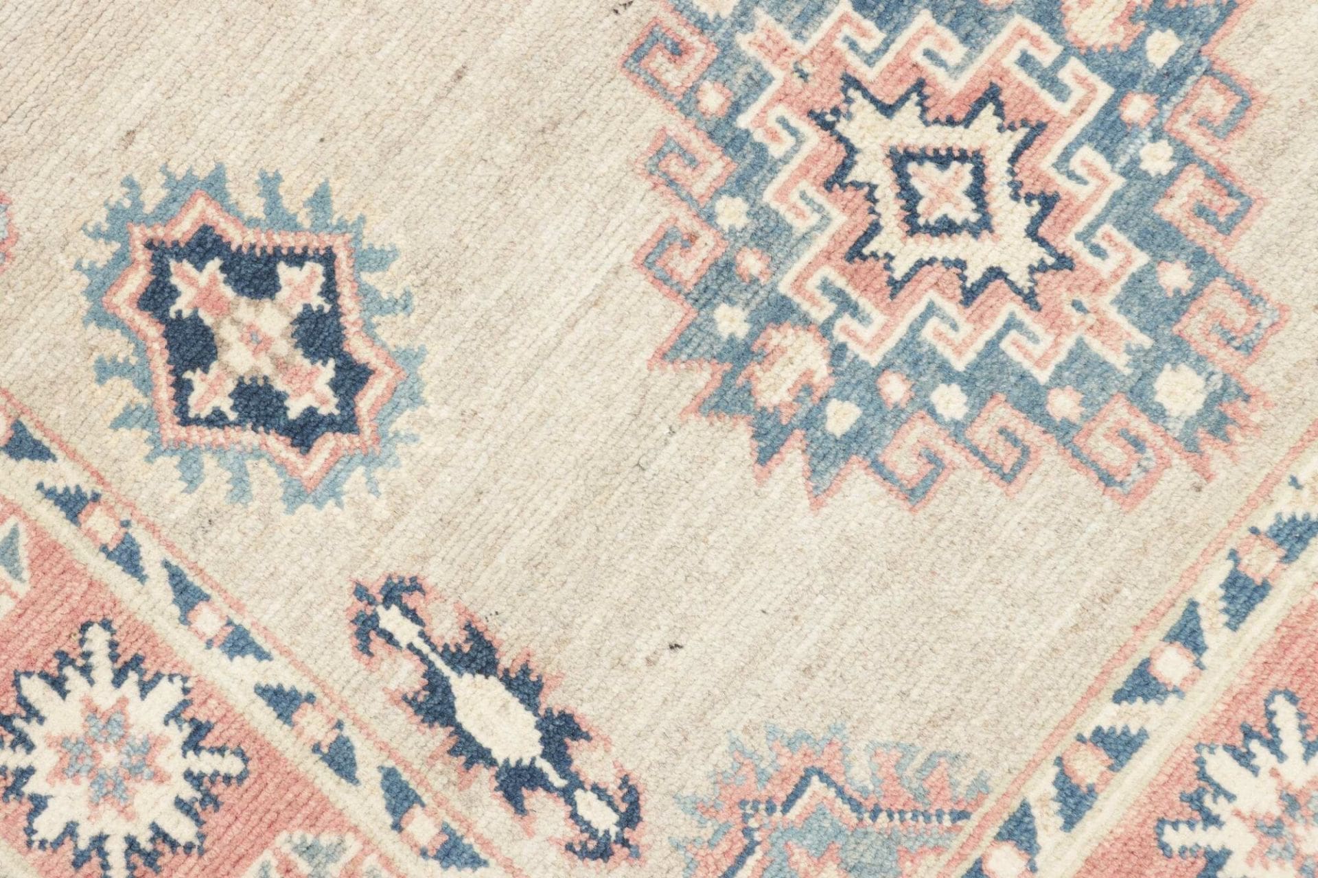 Kazak Orientteppich aus Pakistan, 97 × 138 cm