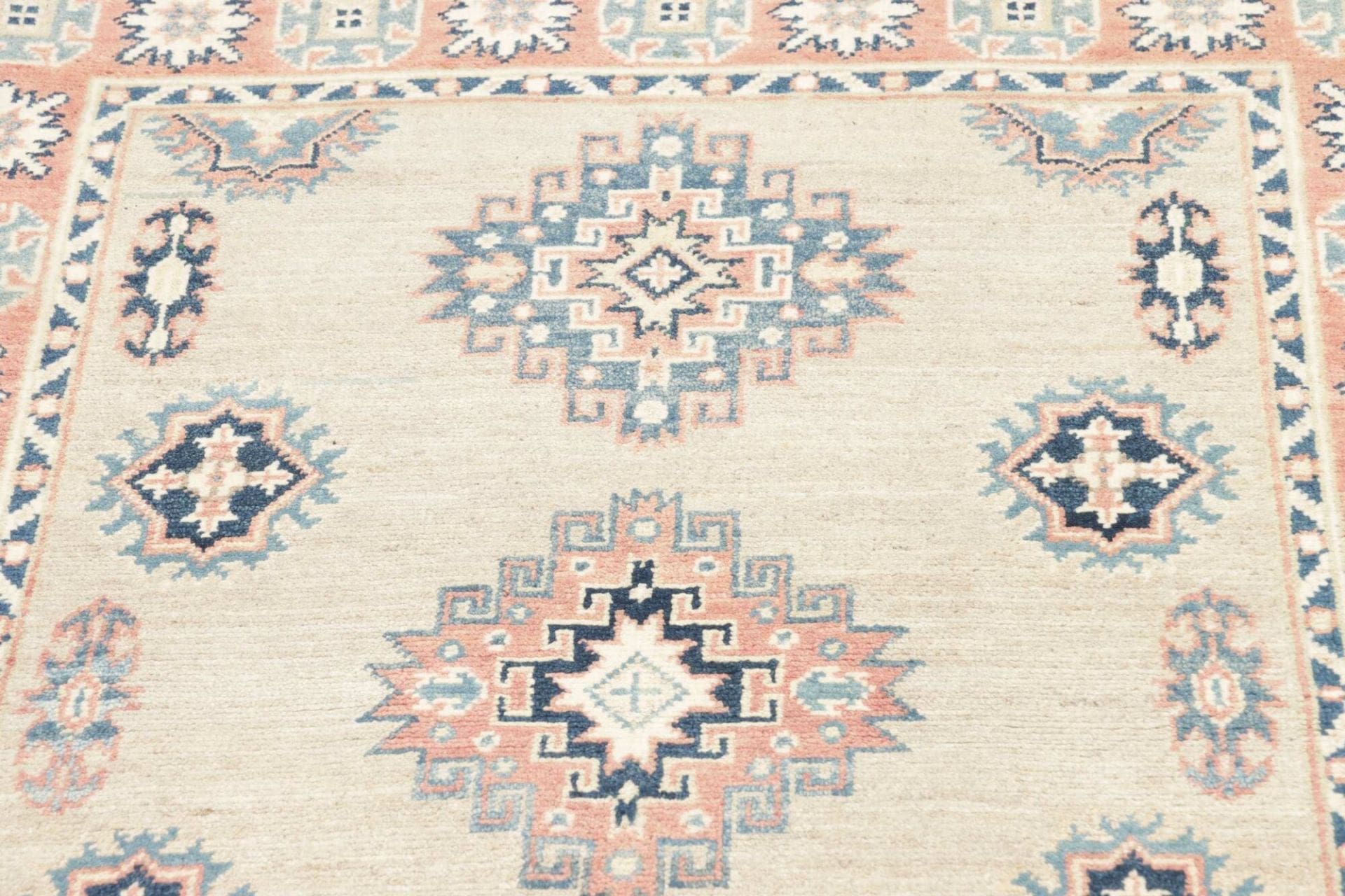 Kazak Orientteppich aus Pakistan, 97 × 138 cm