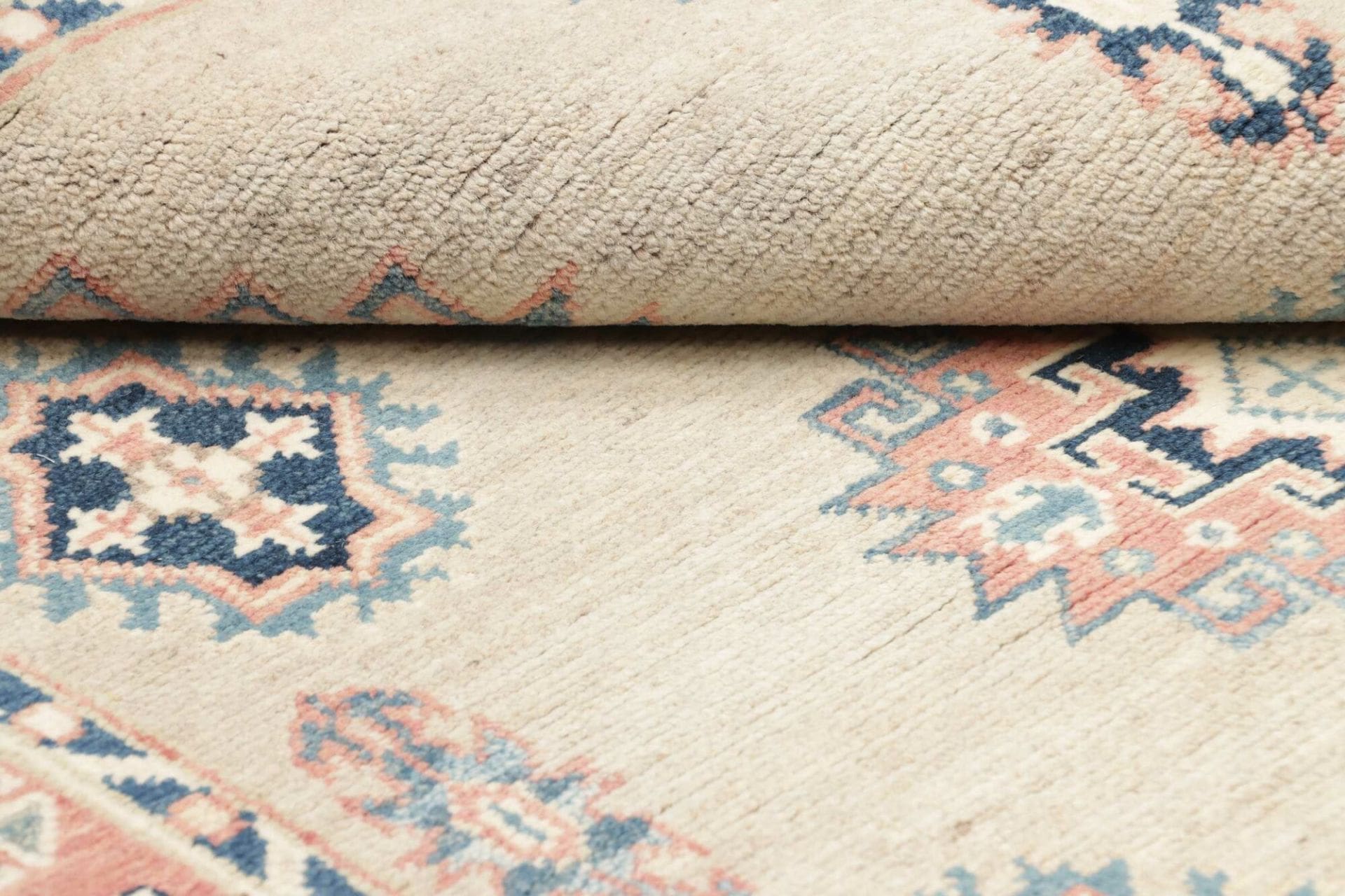 Kazak Orientteppich aus Pakistan, 97 × 138 cm