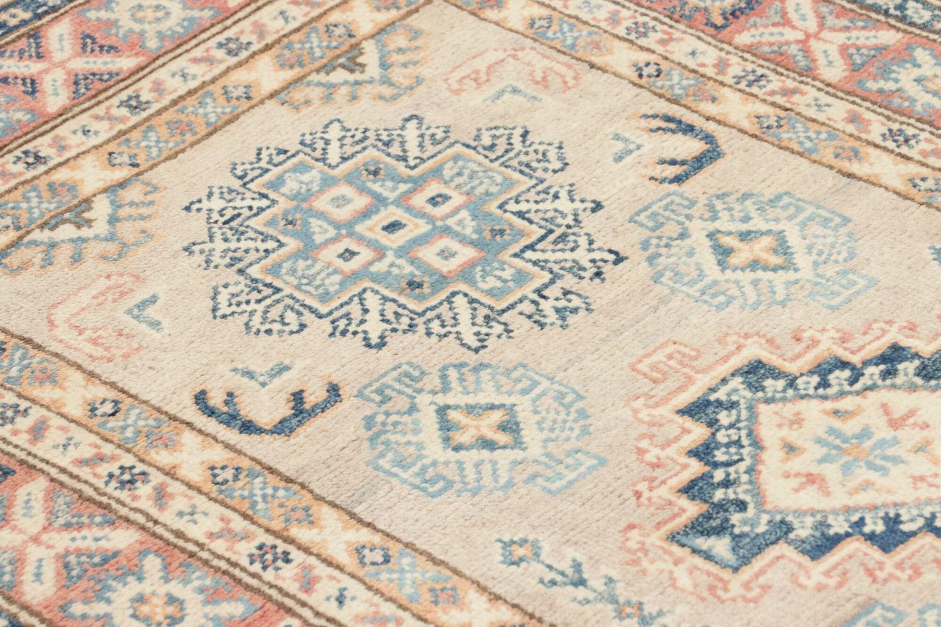 Kazak Orientteppich 80 × 127 cm aus Wolle, handgeknüpft