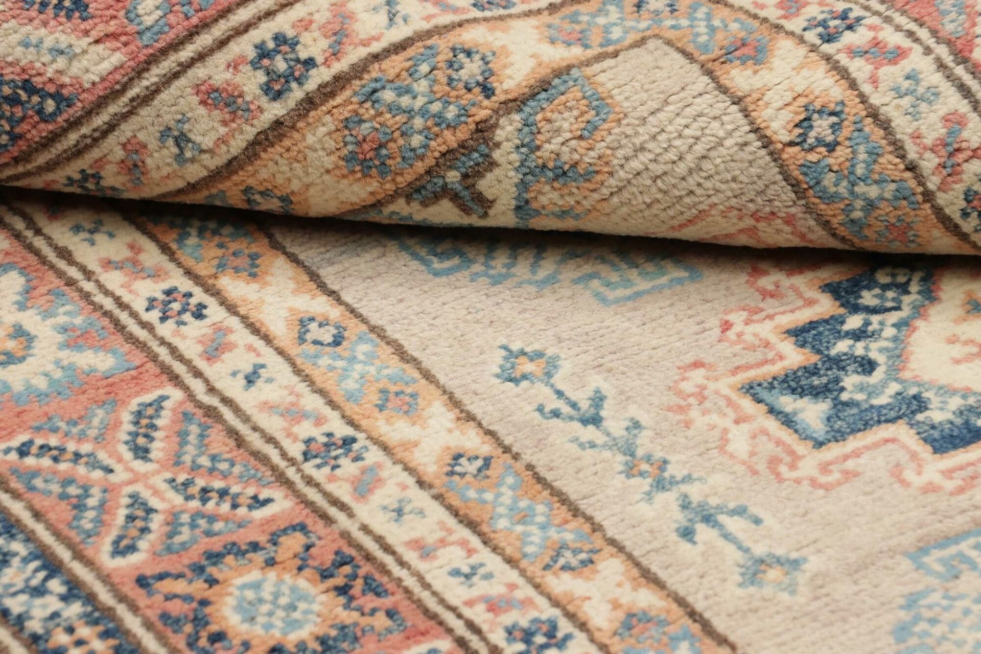 Kazak Orientteppich 80 × 127 cm aus Wolle, handgeknüpft