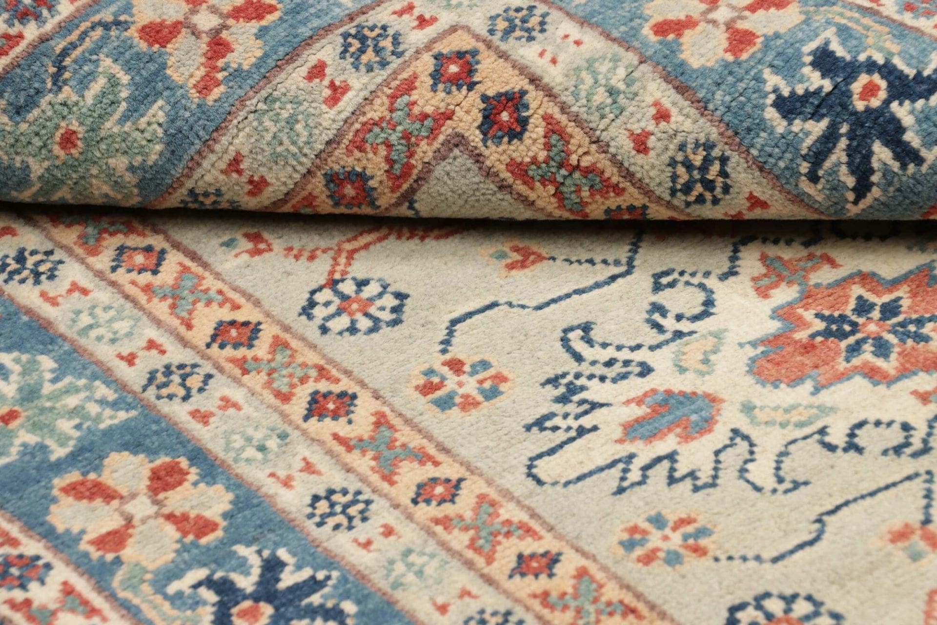 Kazak Orientteppich 82 × 118 cm aus Wolle, handgeknüpft
