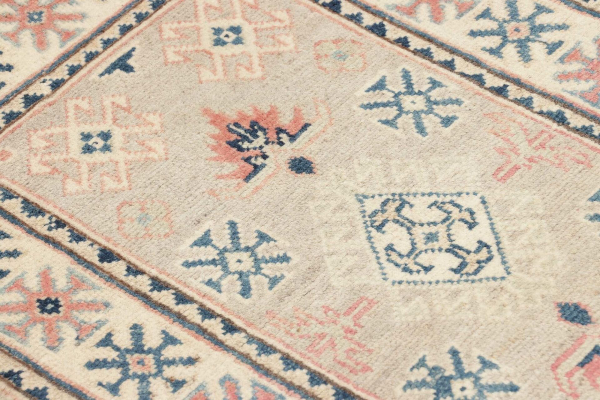 Kazak Orientteppich aus Pakistan, 63 × 98 cm
