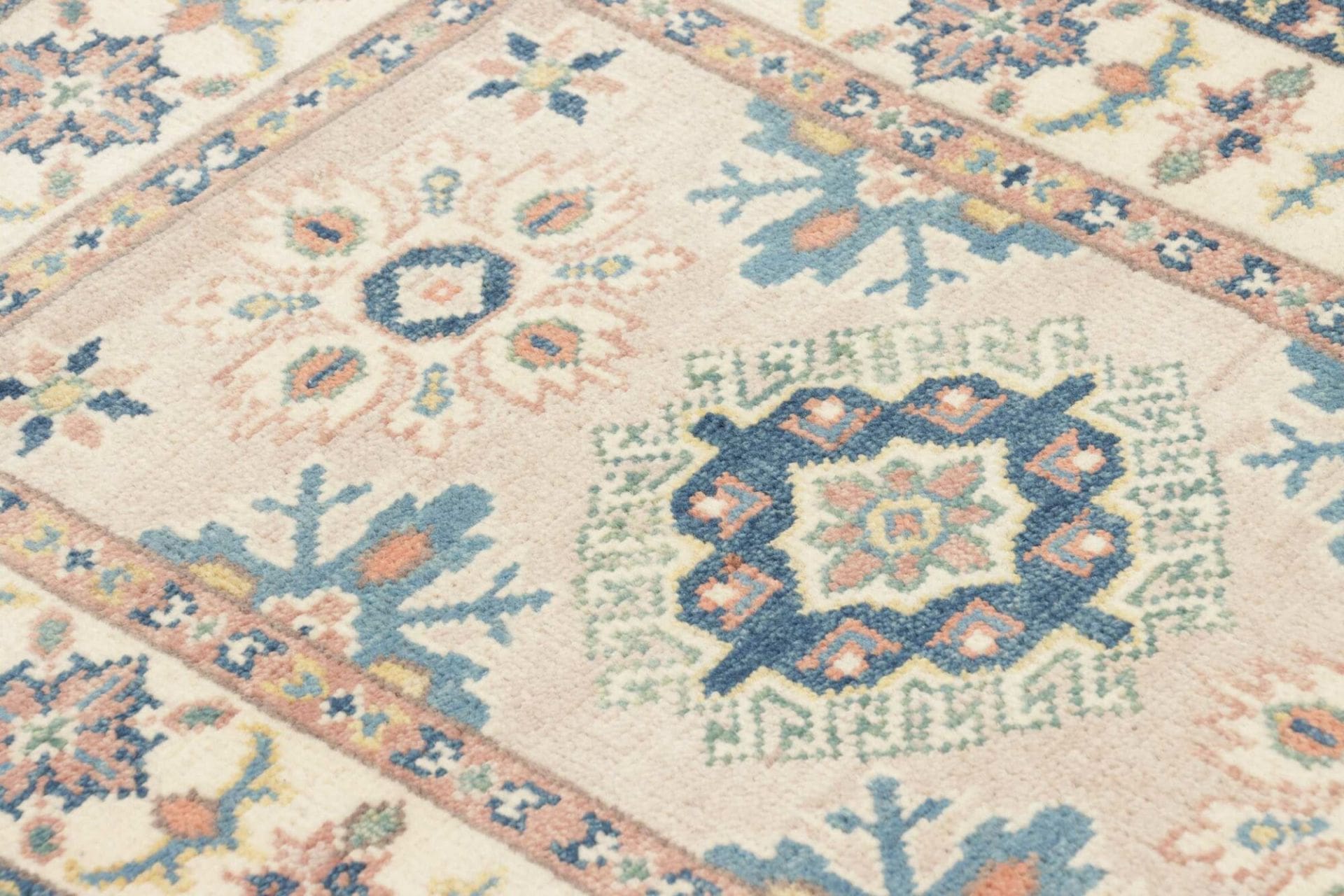 Kazak Orientteppich 63 × 85 cm aus Wolle, handgeknüpft