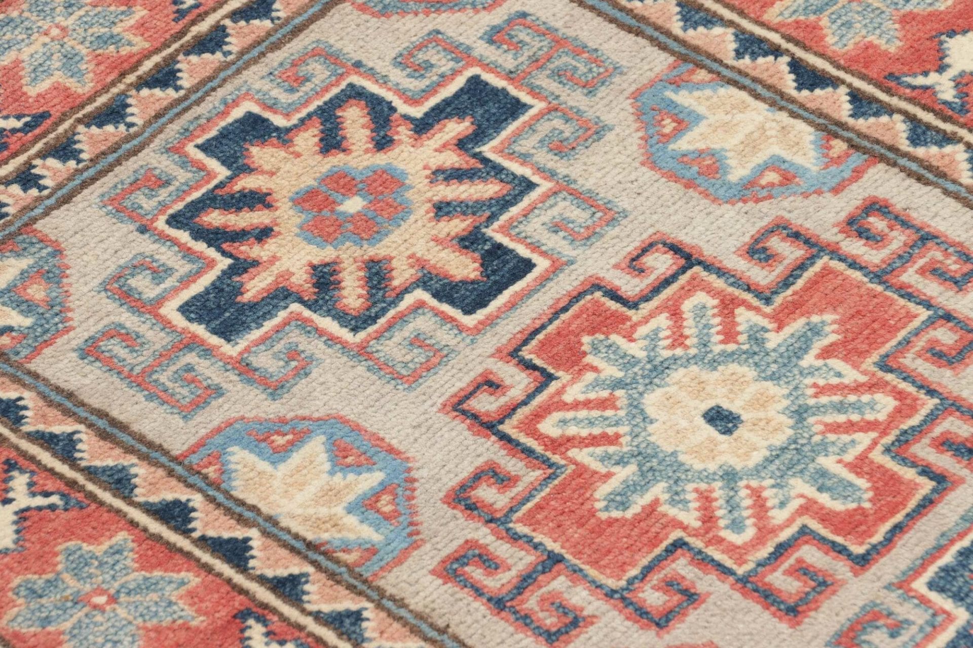 Handgeknüpfter Kazak Orientteppich 67 × 88 cm