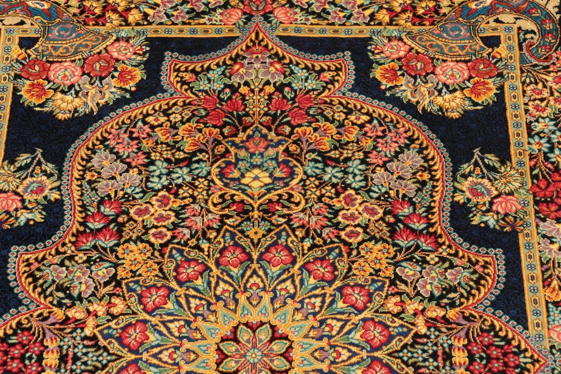 Handgeknüpfter Ghom Perserteppich 61 × 89 cm