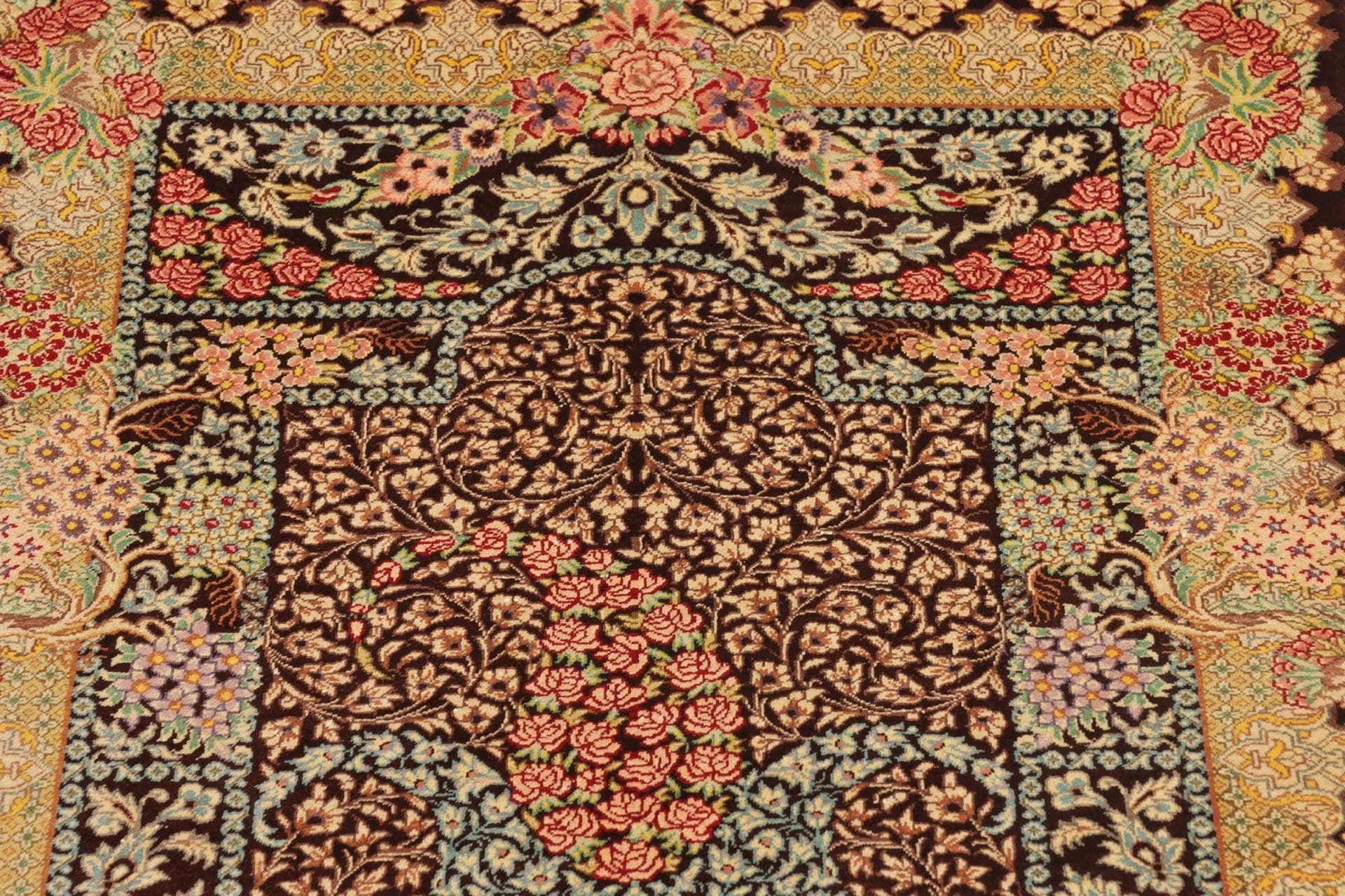 Handgeknüpfter Ghom Perserteppich, 63 × 91 cm, Seide