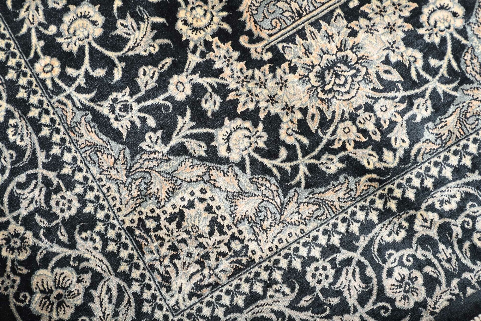 Handgeknüpfter Ghom Perserteppich, 61 × 88 cm, Seide