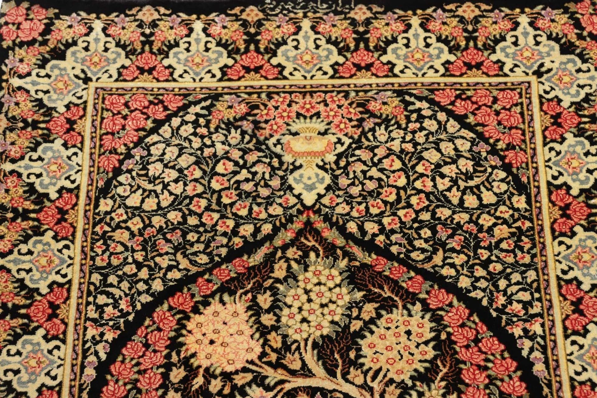 Handgeknüpfter Ghom Perserteppich, 60 × 88 cm, Seide
