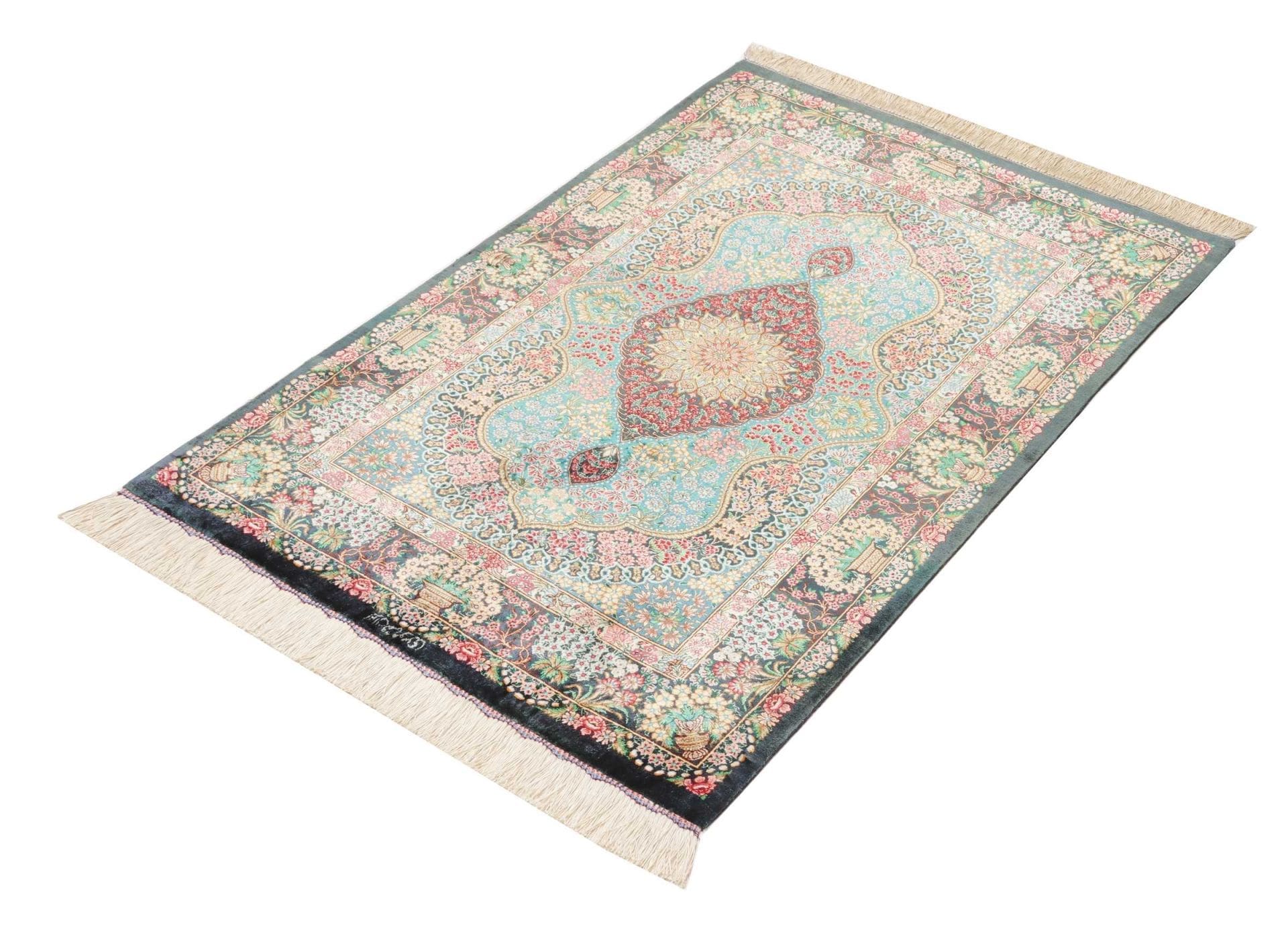 Ghom Perserteppich aus Iran, 81 × 117 cm