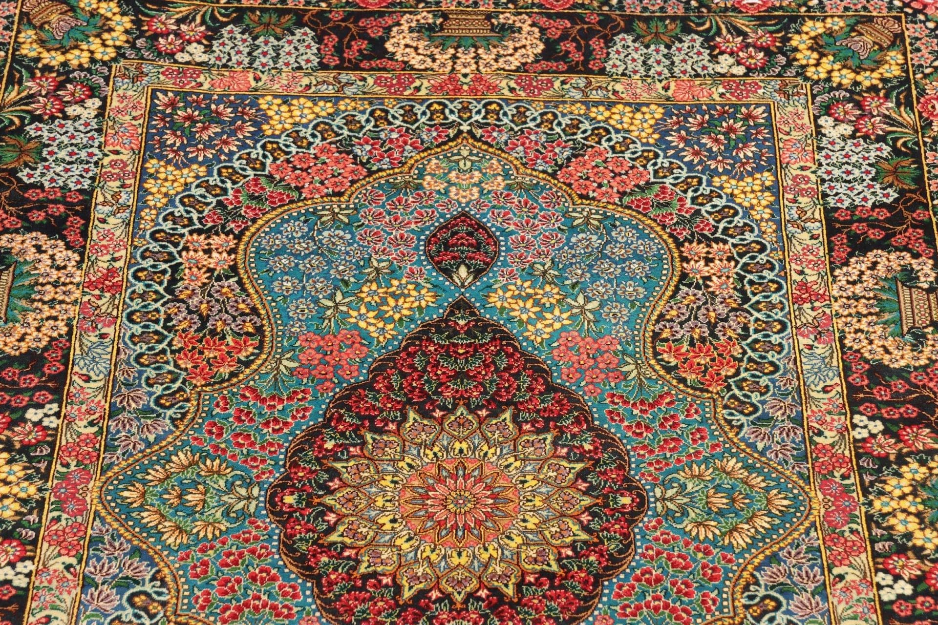 Ghom Perserteppich aus Iran, 81 × 117 cm
