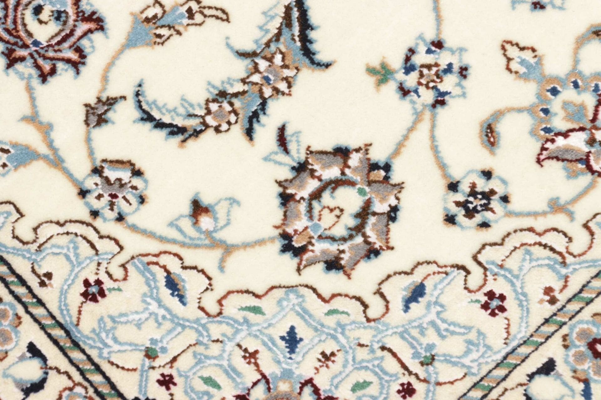 Nain Perserteppich aus Iran, 66 × 92 cm