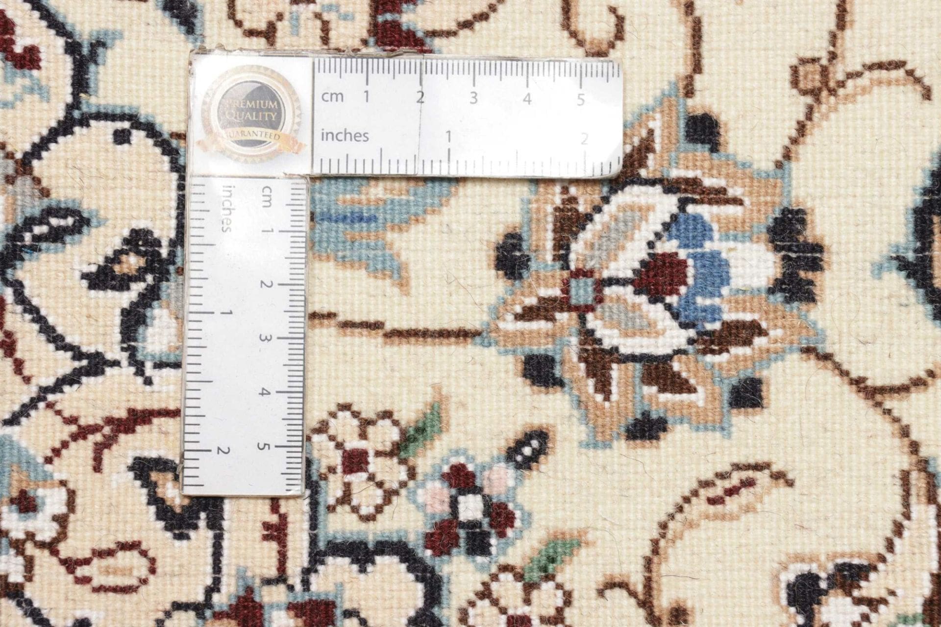 Nain Perserteppich aus Iran, 66 × 92 cm