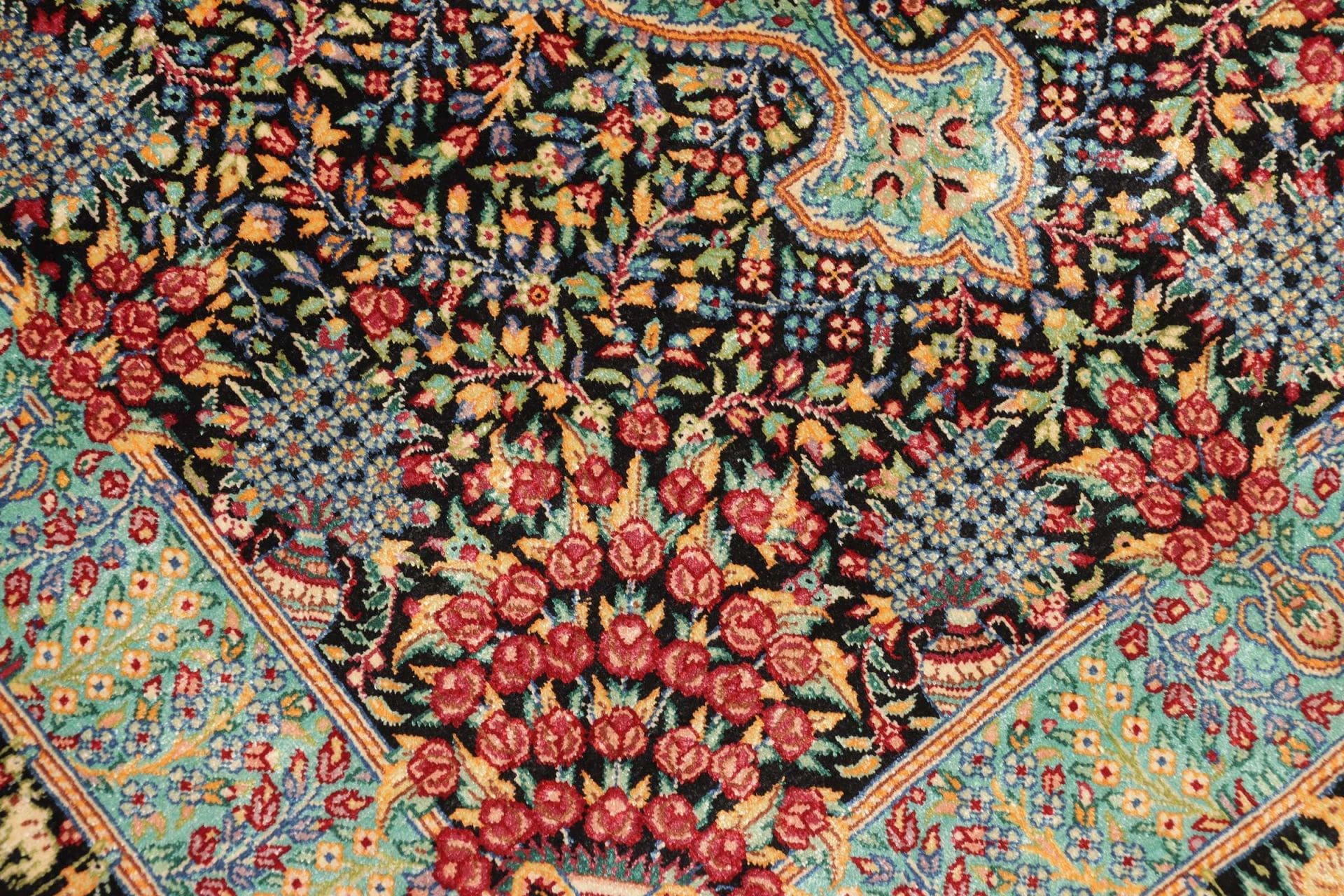 Handgeknüpfter Ghom Perserteppich 64 × 91 cm