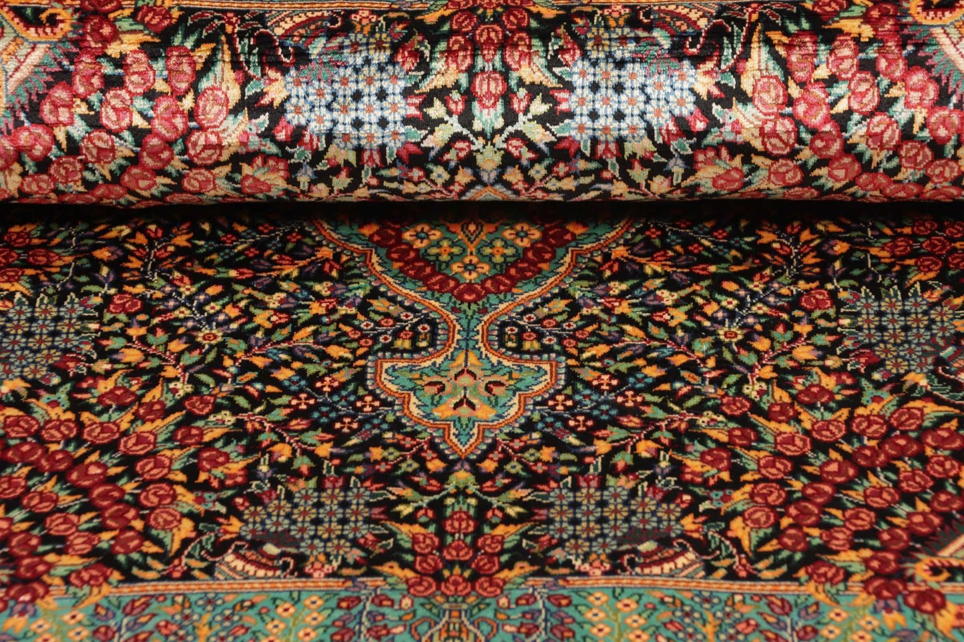 Handgeknüpfter Ghom Perserteppich 64 × 91 cm