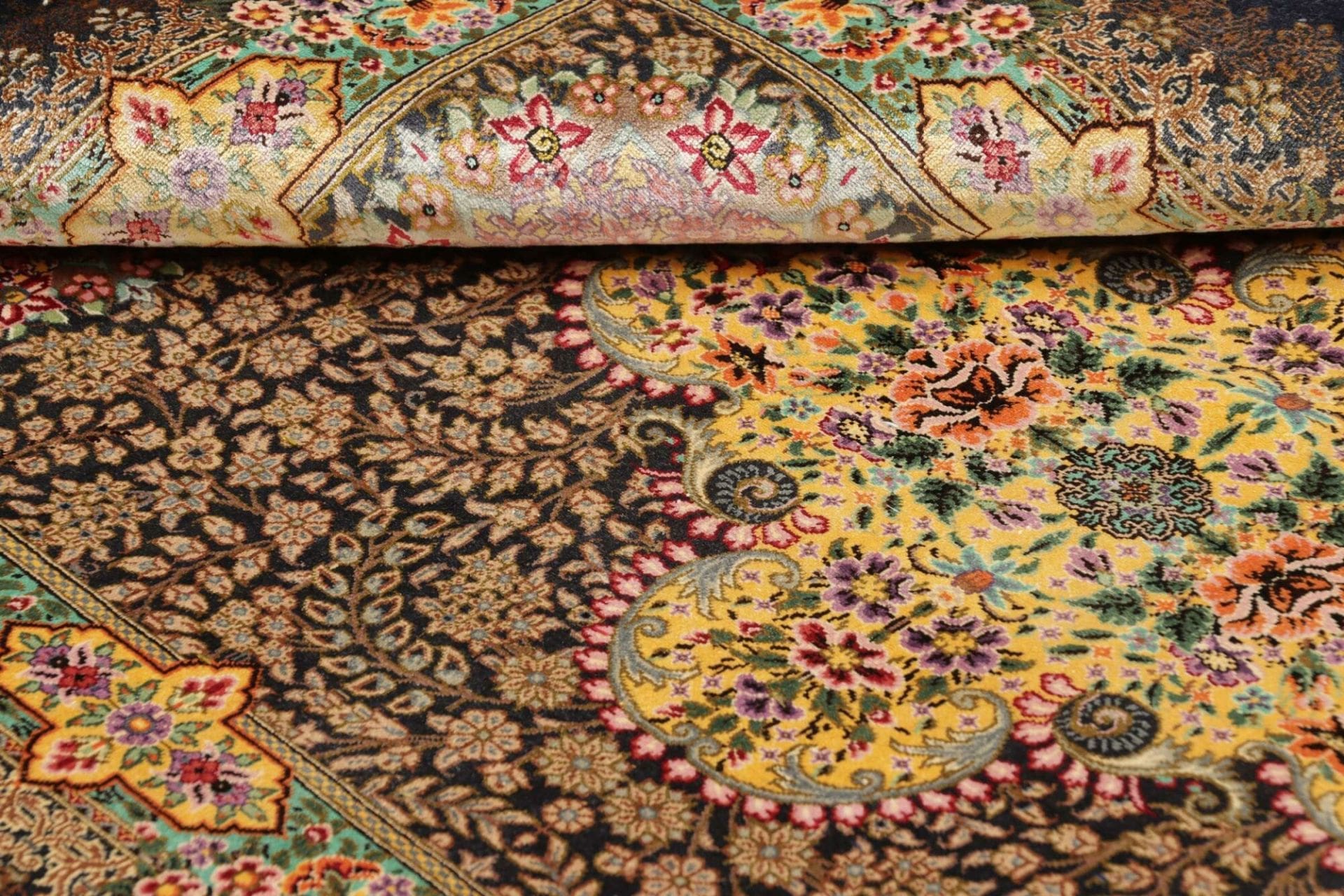 Ghom Perserteppich aus Iran, 81 × 128 cm