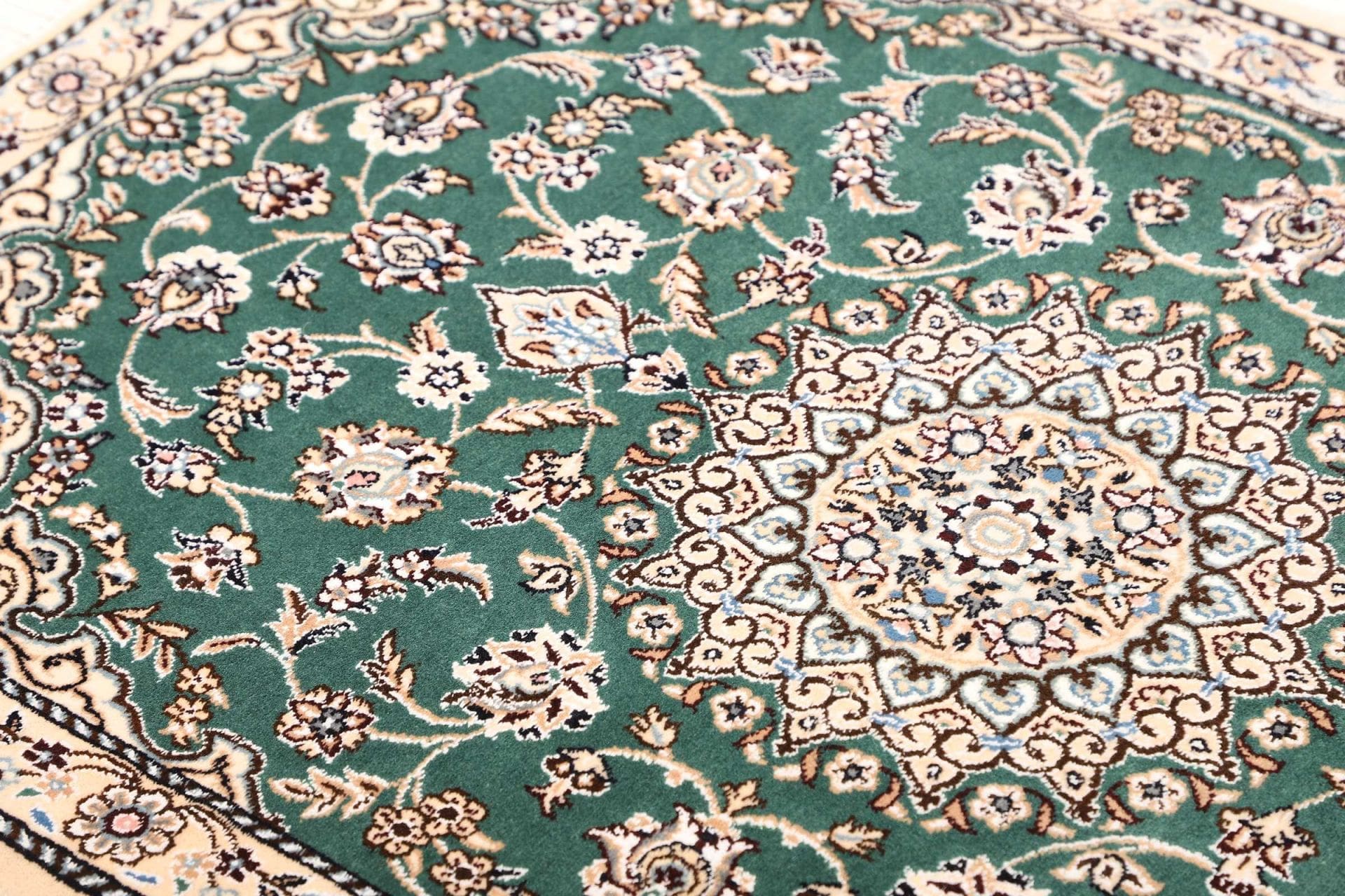Nain Perserteppich 82 × 121 cm aus Wolle, handgeknüpft