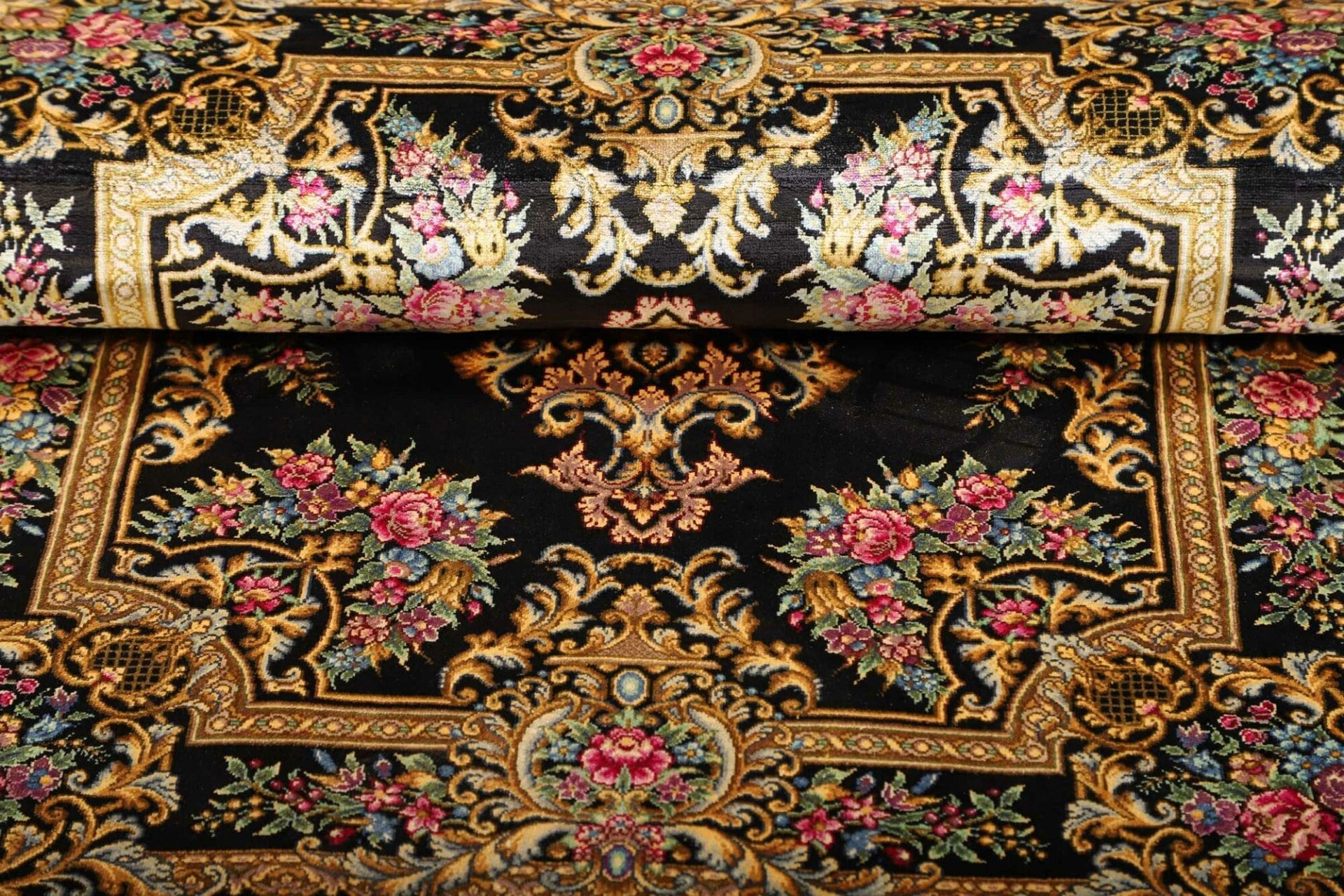 Handgeknüpfter Ghom Perserteppich, 64 × 90 cm, Seide