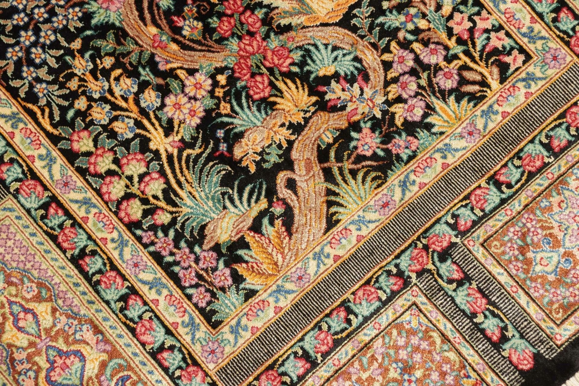 Handgeknüpfter Ghom Perserteppich, 63 × 92 cm, Seide