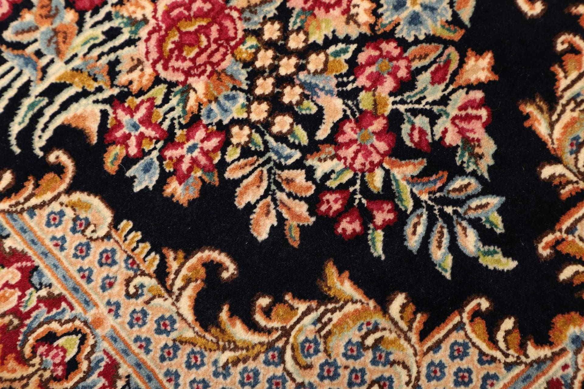 kirman-teppich-68-x-90-cm-florales-muster-handgeknupft-perserteppich-5 Kerman Perserteppich 68 × 90 cm aus Wolle, handgeknüpft