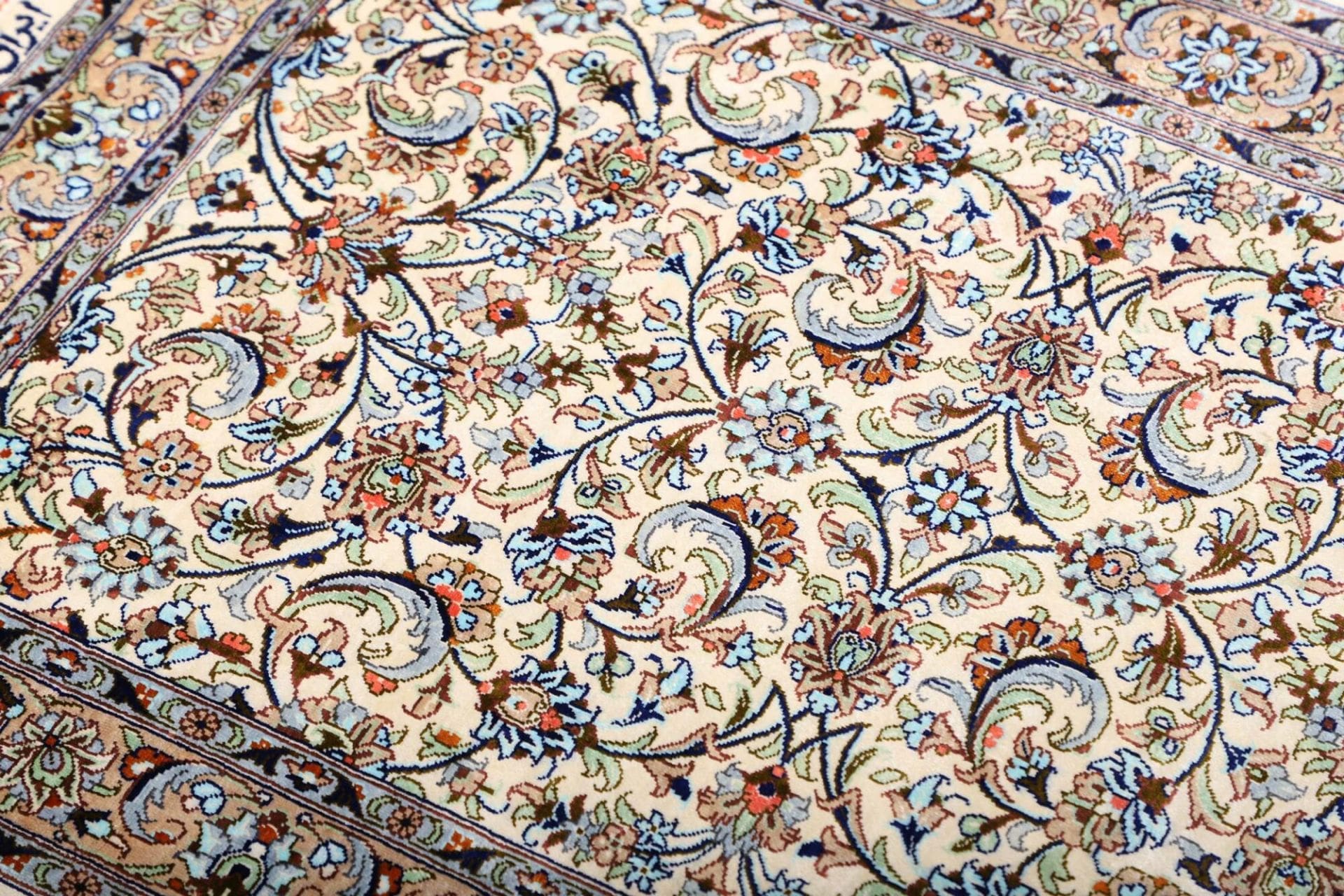 Ghom Perserteppich aus Iran, 61 × 83 cm