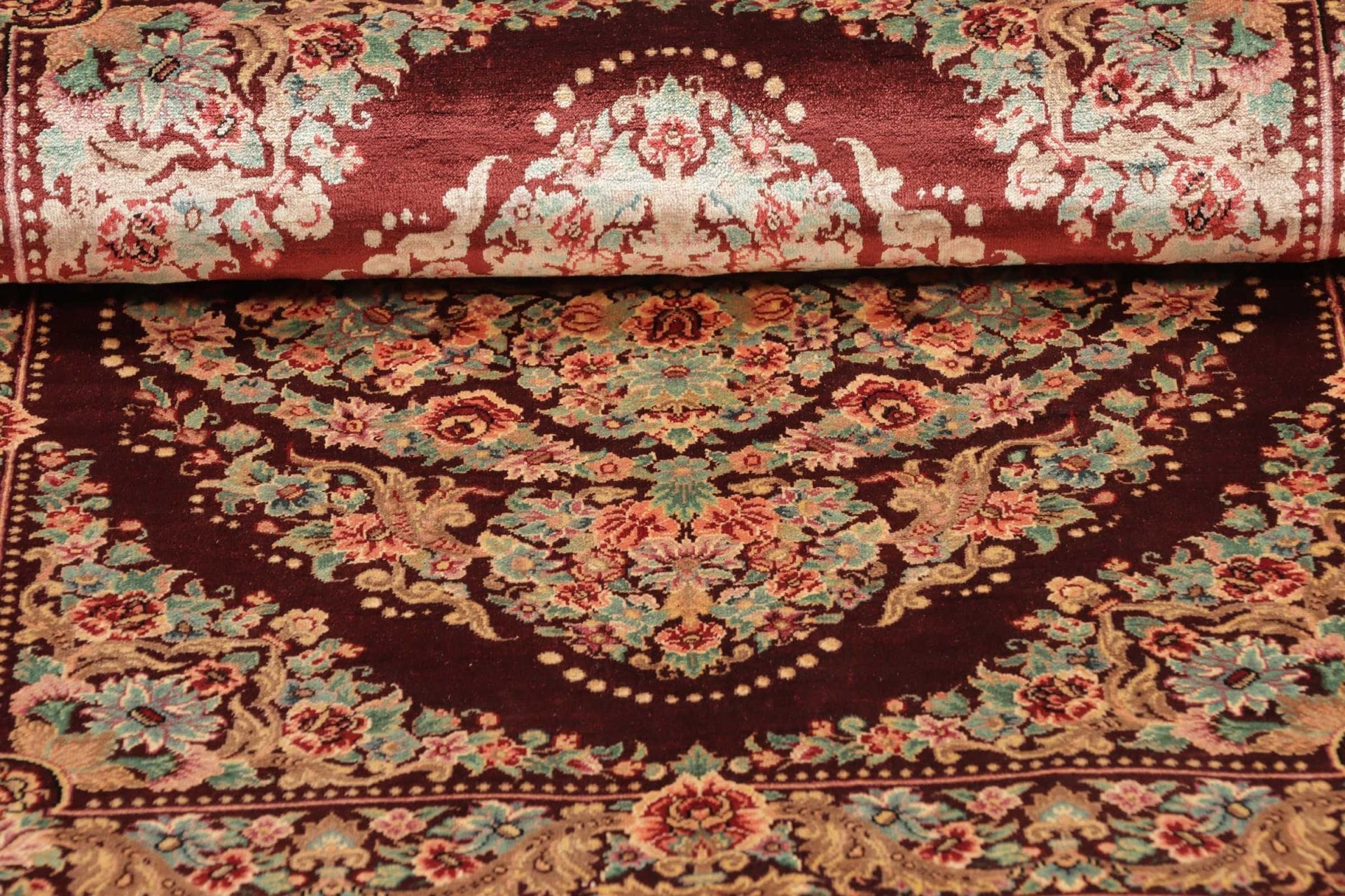 Handgeknüpfter Ghom Perserteppich, 64 × 91 cm, Seide