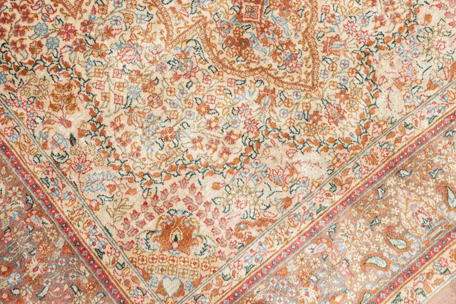 Handgeknüpfter Ghom Perserteppich, 82 × 123 cm, Seide