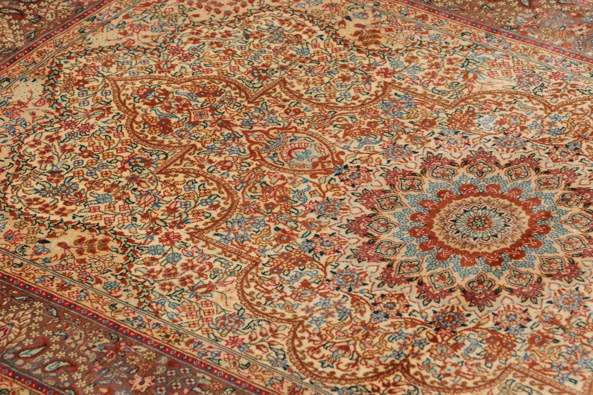 Handgeknüpfter Ghom Perserteppich, 82 × 123 cm, Seide