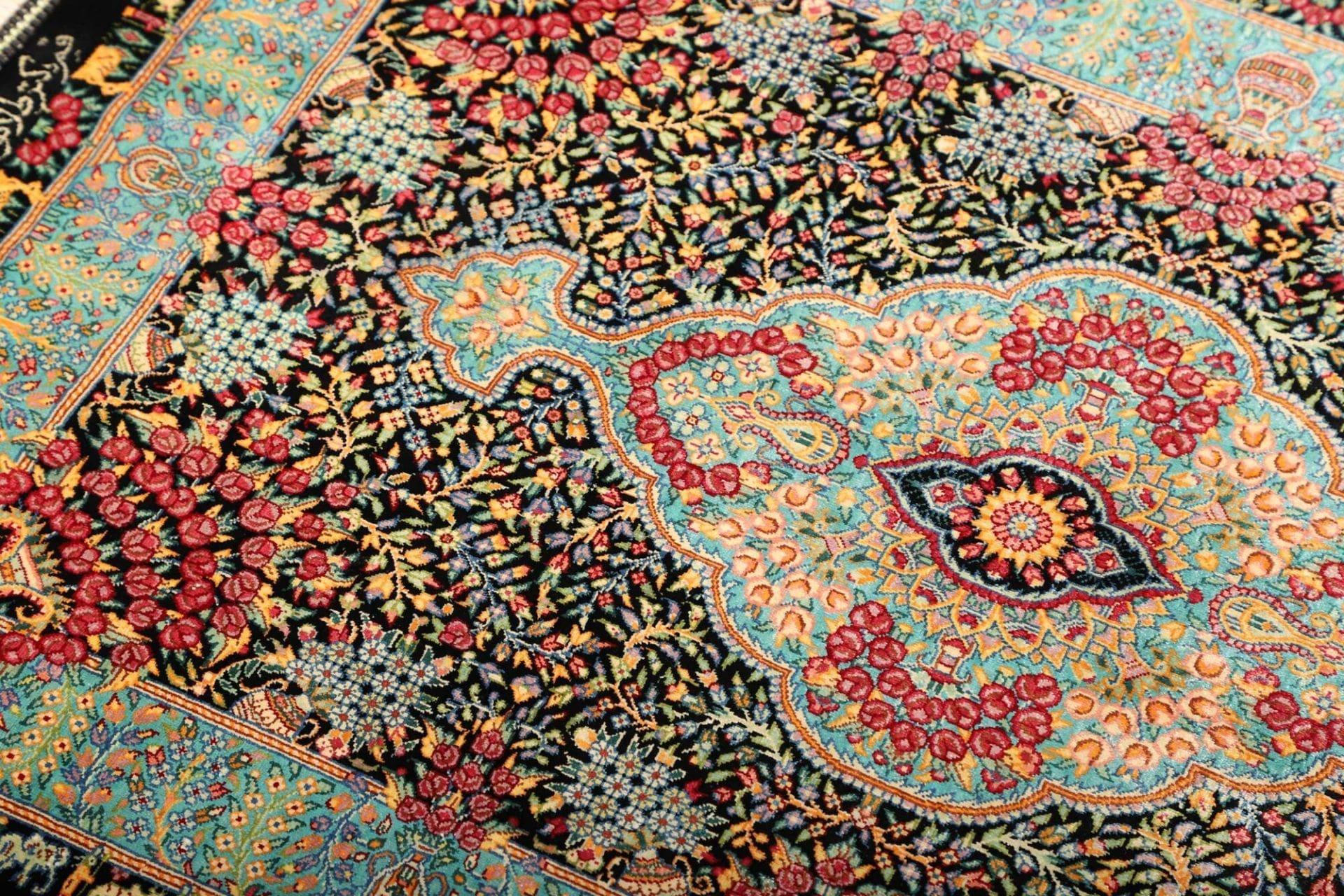 Ghom Perserteppich 63 × 91 cm aus Seide, handgeknüpft