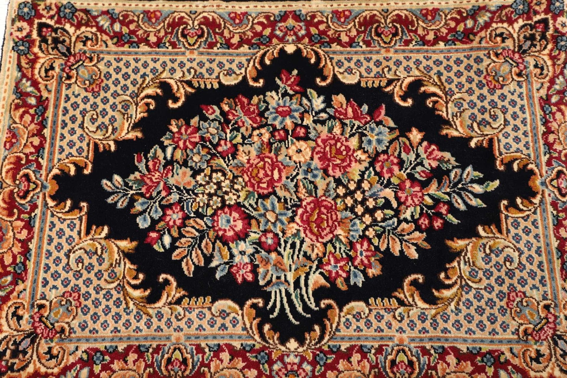 Kerman Perserteppich 68 × 90 cm aus Wolle, handgeknüpft