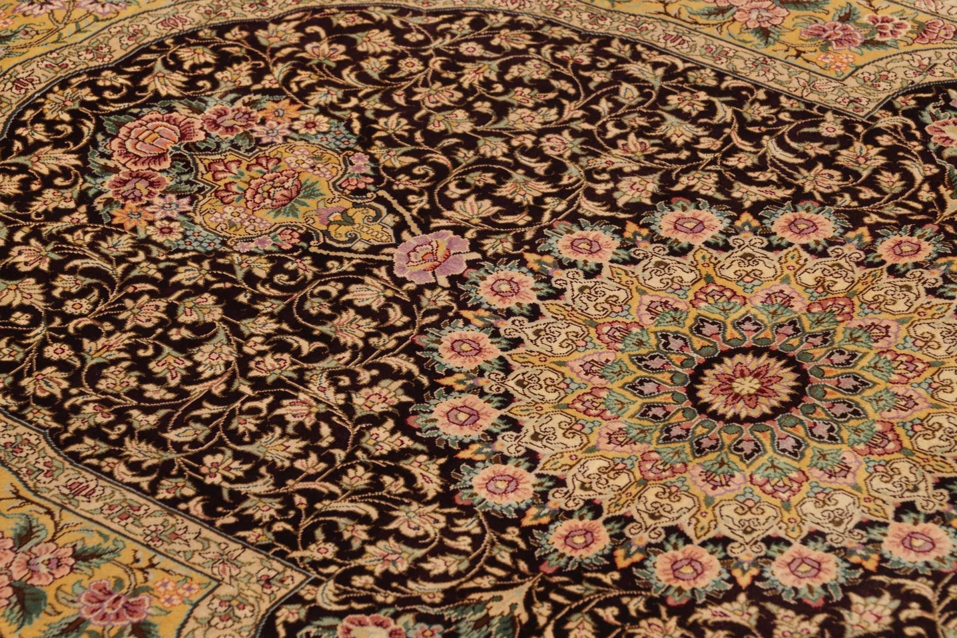 Ghom Perserteppich aus Iran, 82 × 124 cm