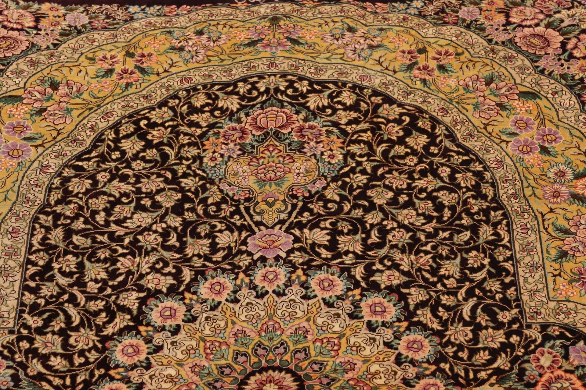 Ghom Perserteppich aus Iran, 82 × 124 cm