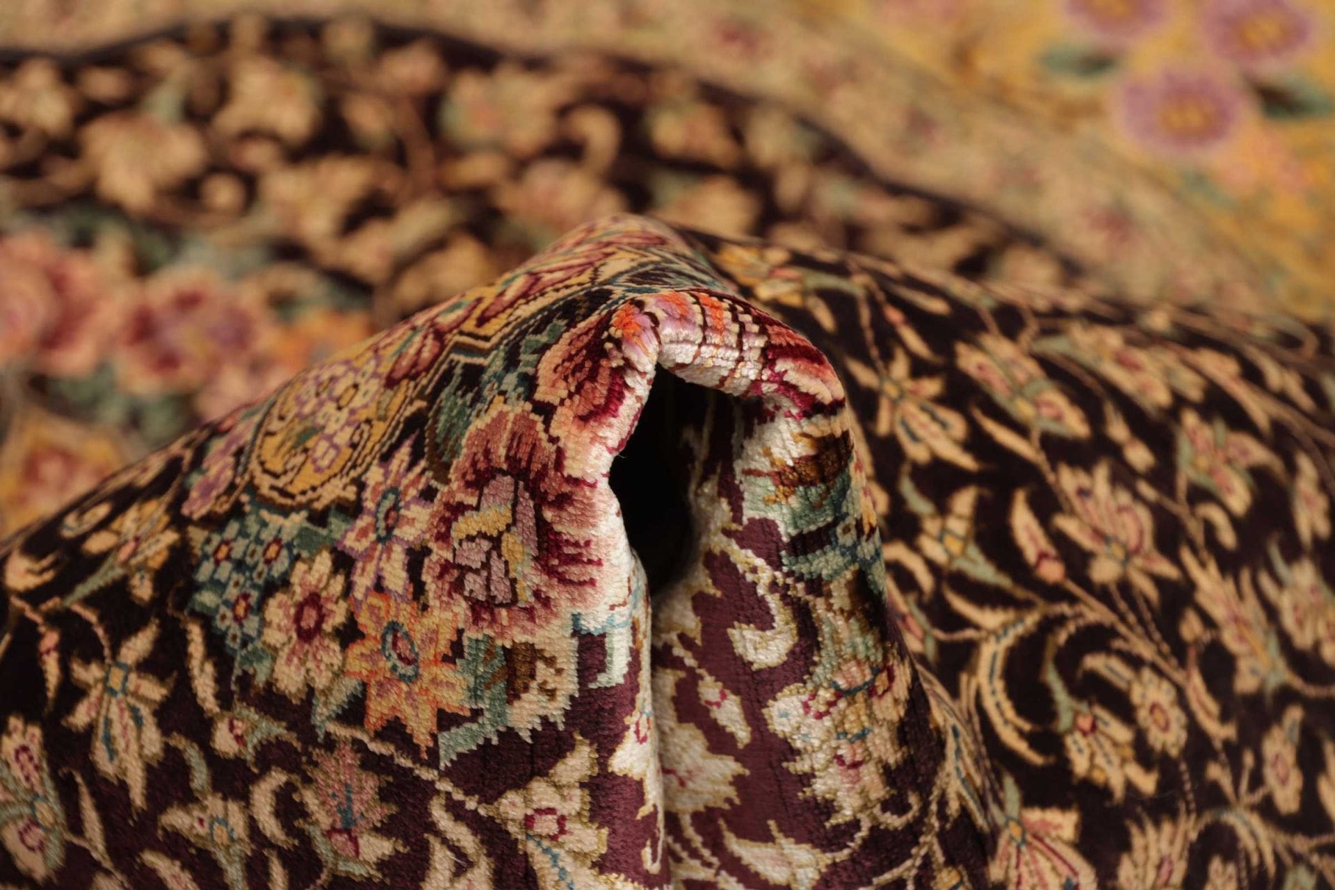 Ghom Perserteppich aus Iran, 82 × 124 cm