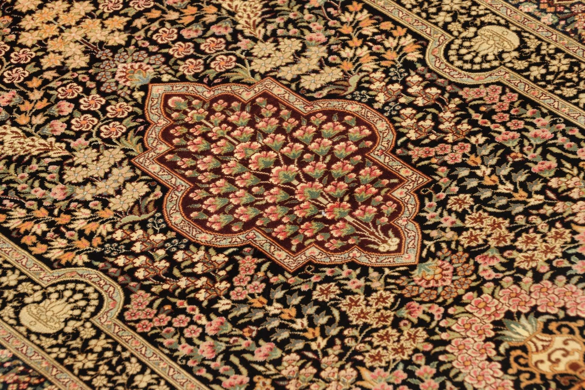 Ghom Perserteppich aus Iran, 82 × 118 cm