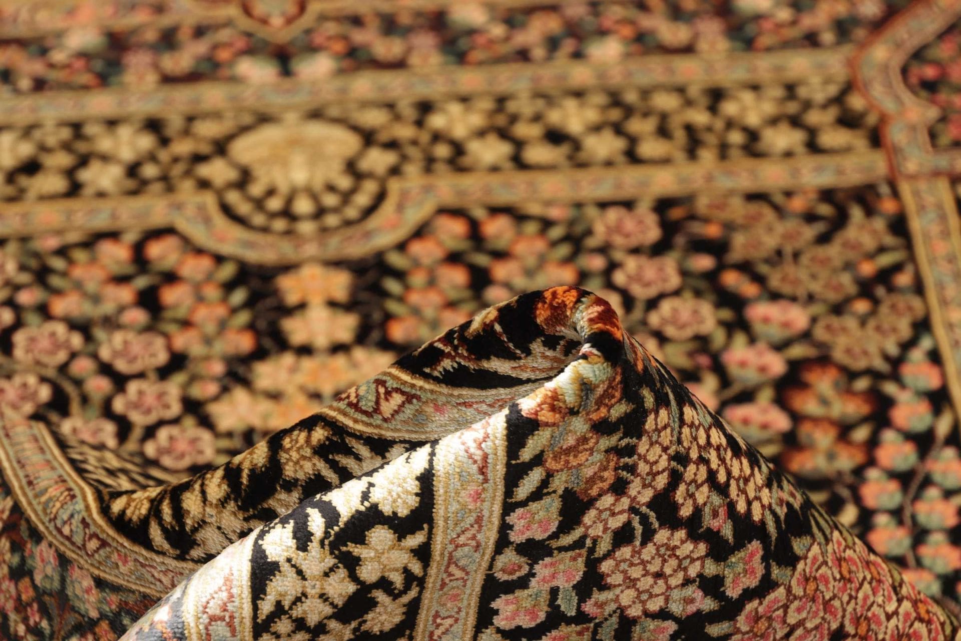 Ghom Perserteppich aus Iran, 82 × 118 cm