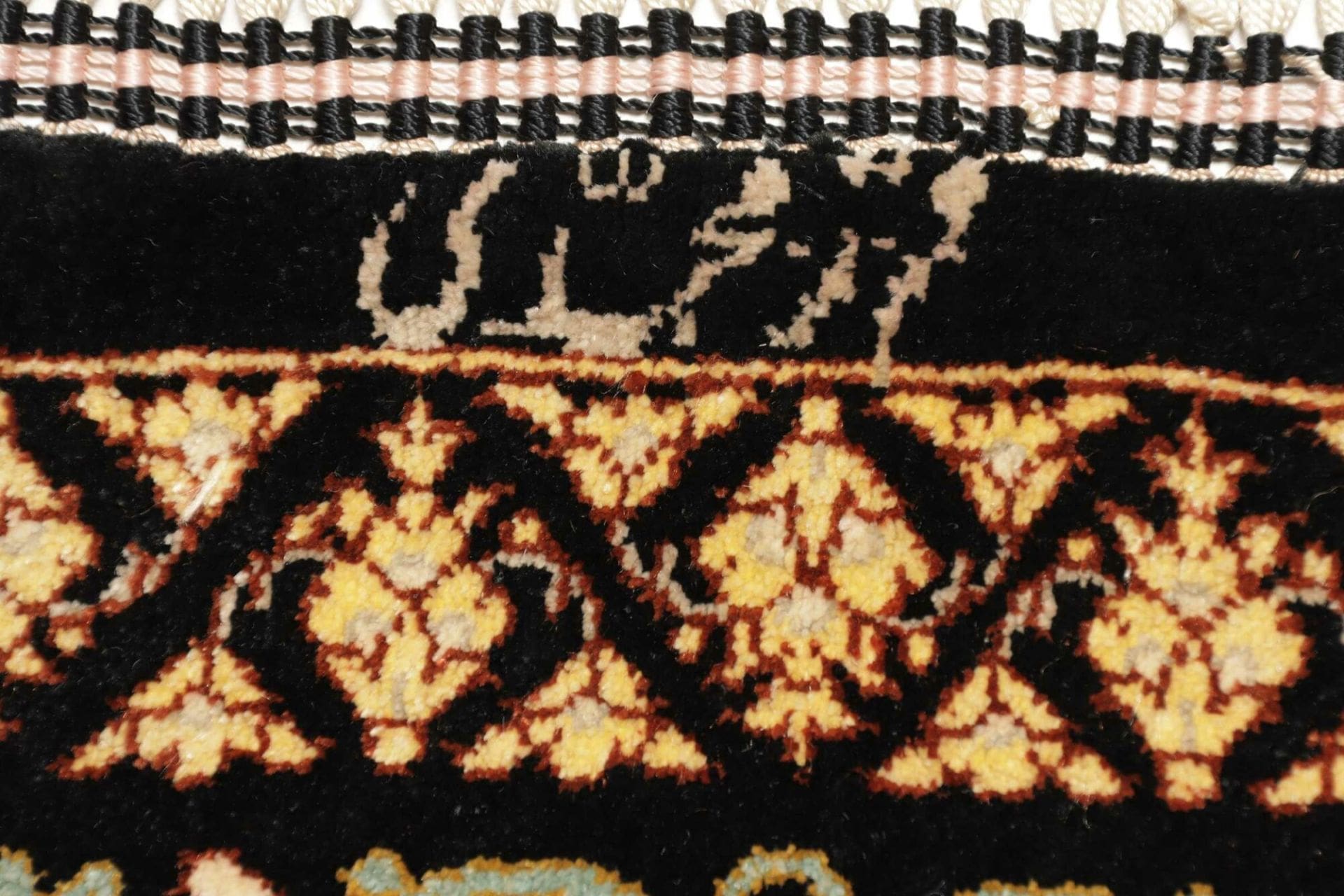 Ghom Perserteppich aus Iran, 61 × 91 cm