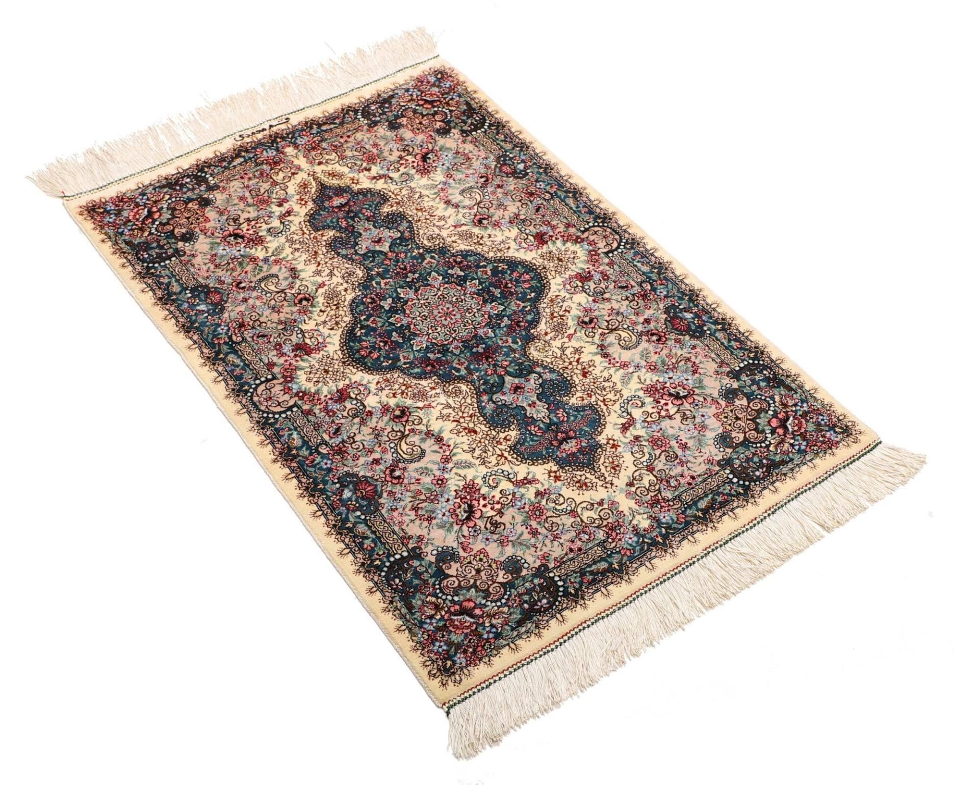 Ghom Perserteppich 62 × 90 cm aus Seide, handgeknüpft
