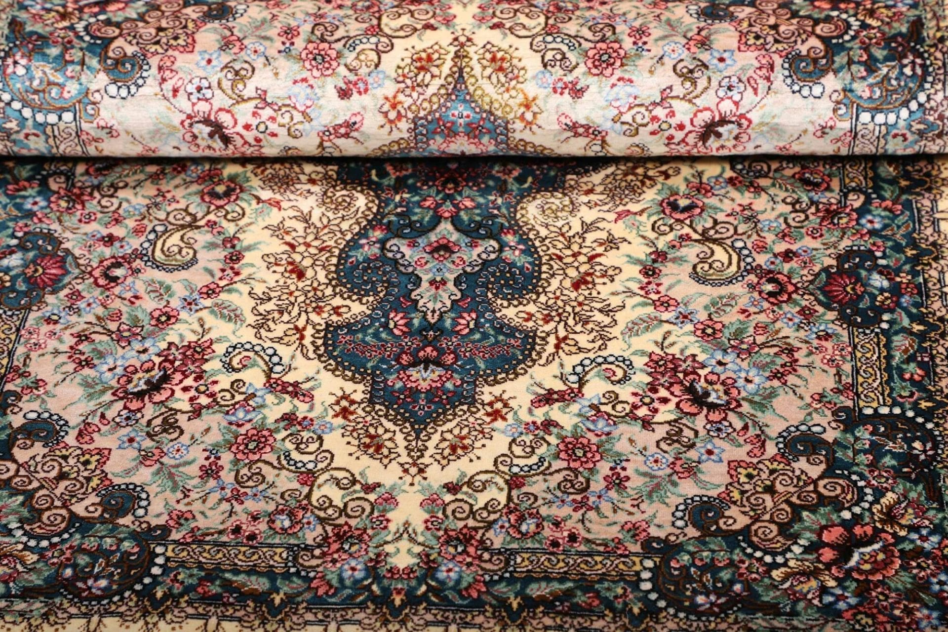 Ghom Perserteppich 62 × 90 cm aus Seide, handgeknüpft