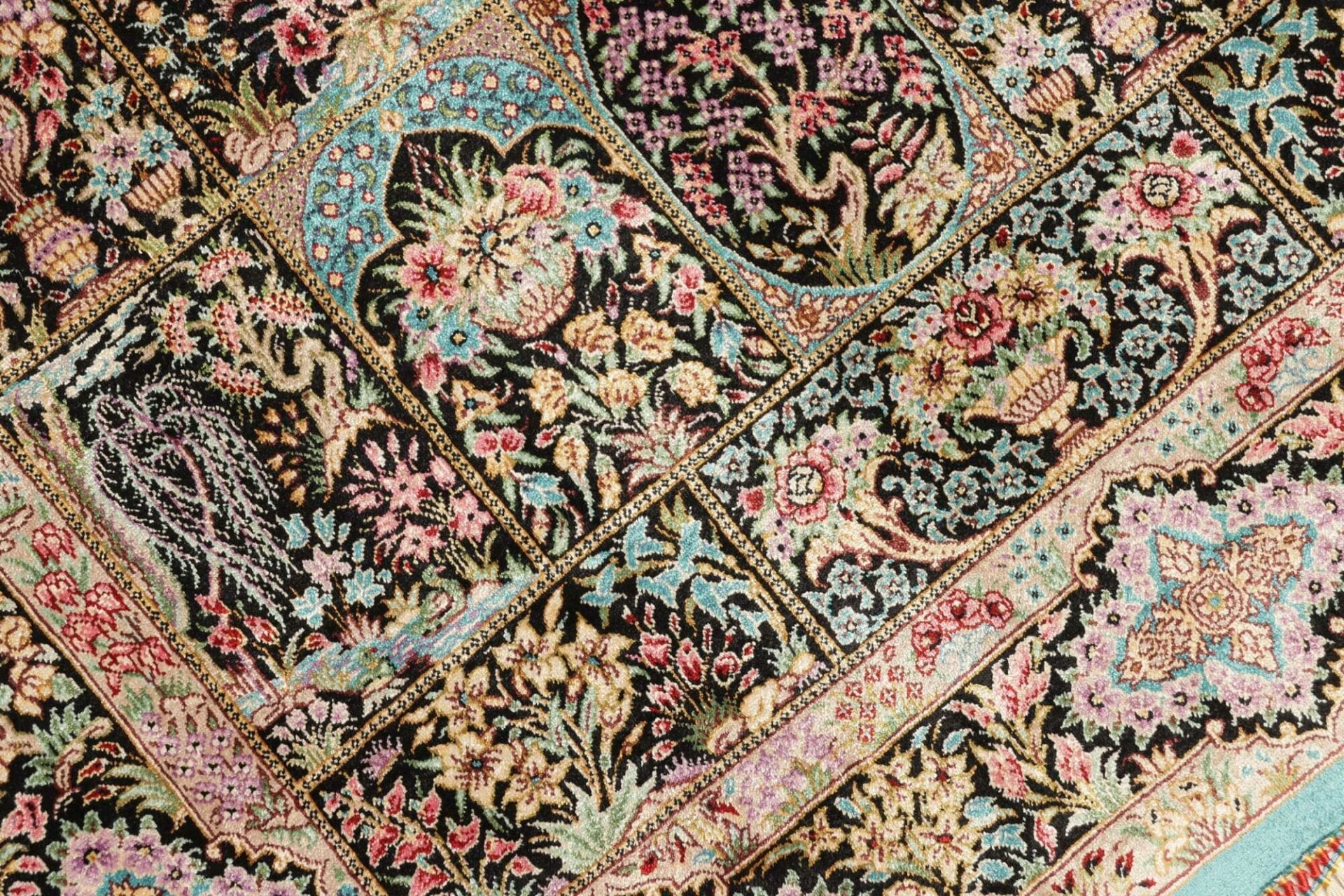 Handgeknüpfter Ghom Perserteppich, 82 × 124 cm, Seide