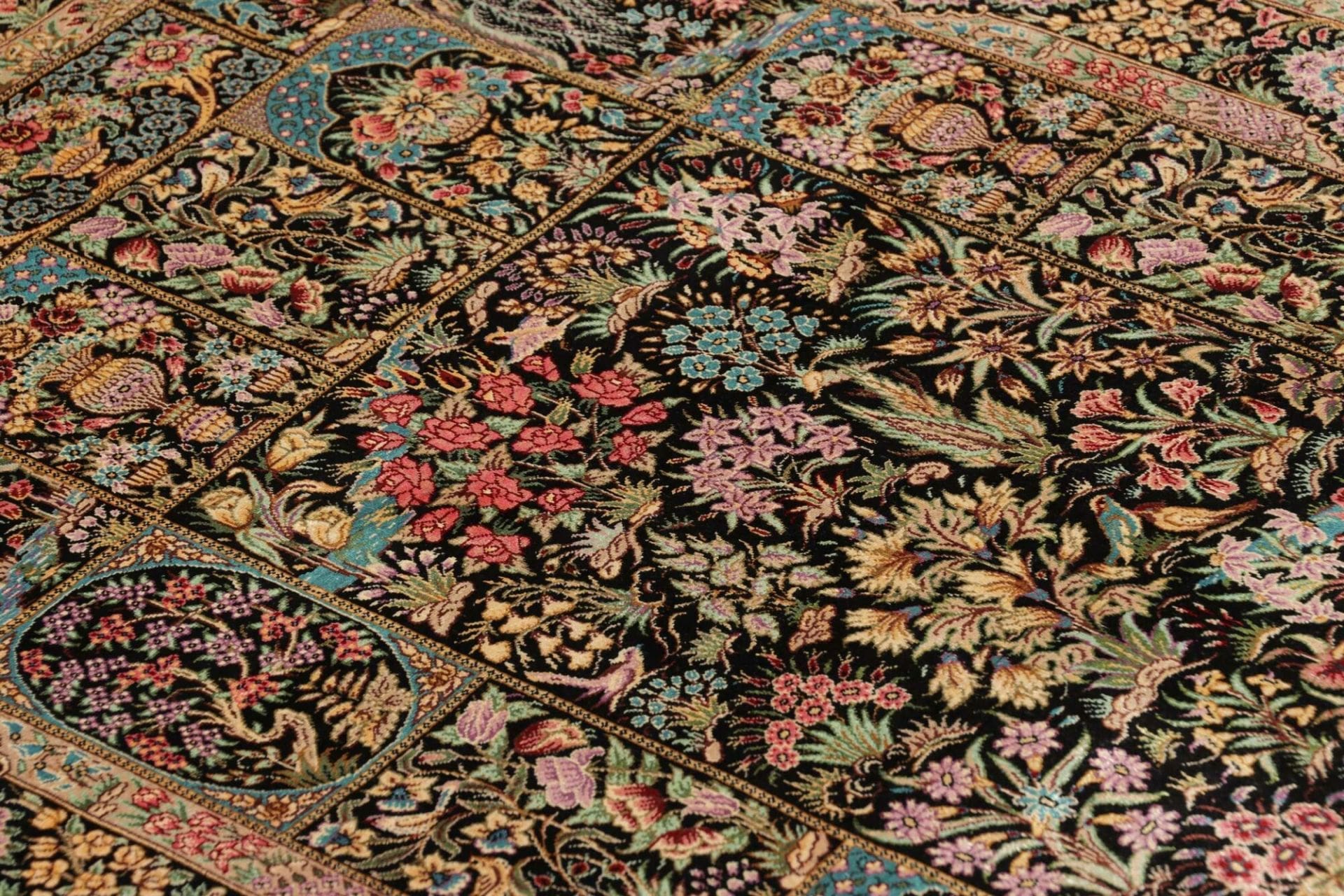 Handgeknüpfter Ghom Perserteppich, 82 × 124 cm, Seide
